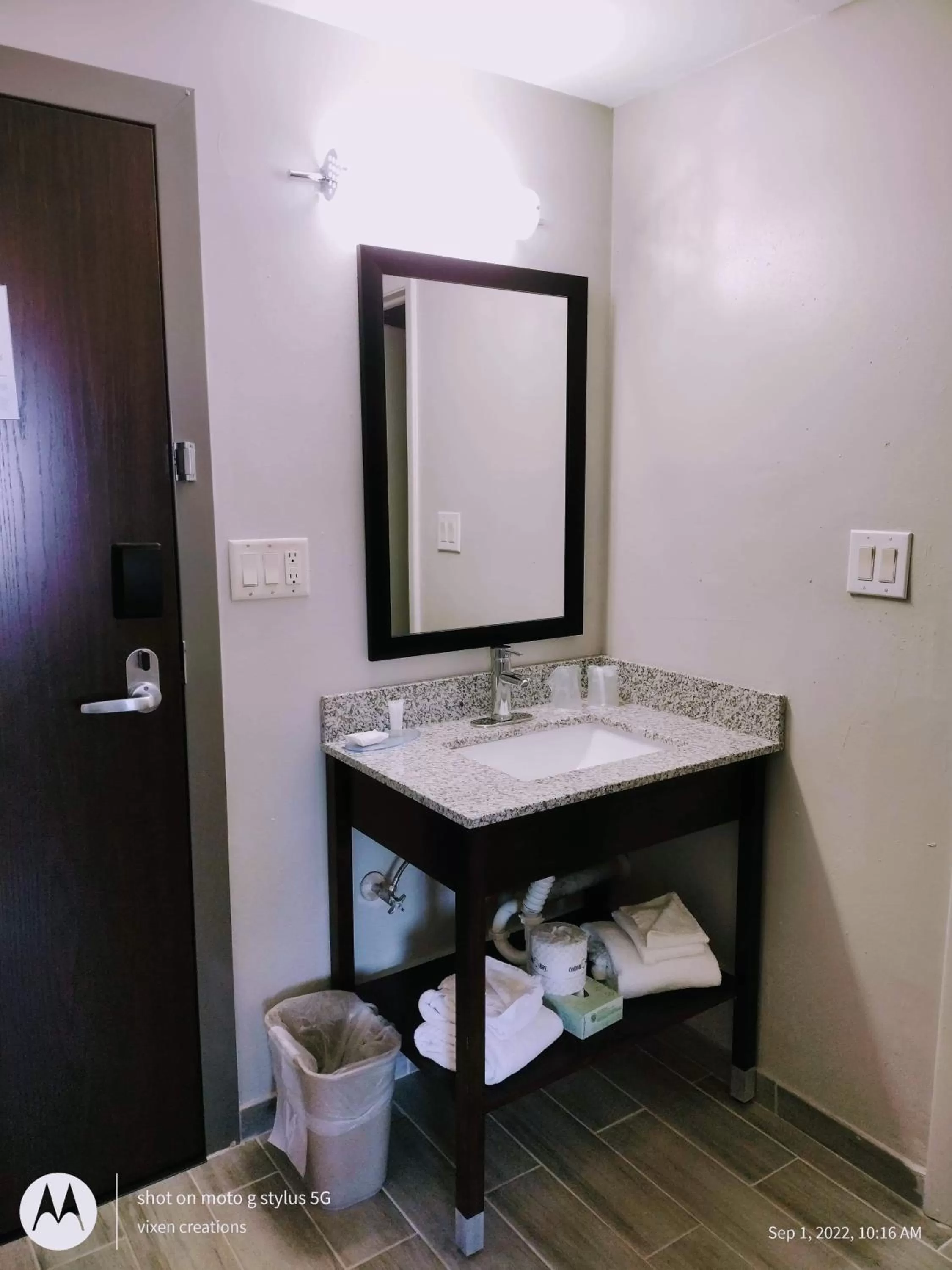 Property building in Days Inn by Wyndham Manitowoc