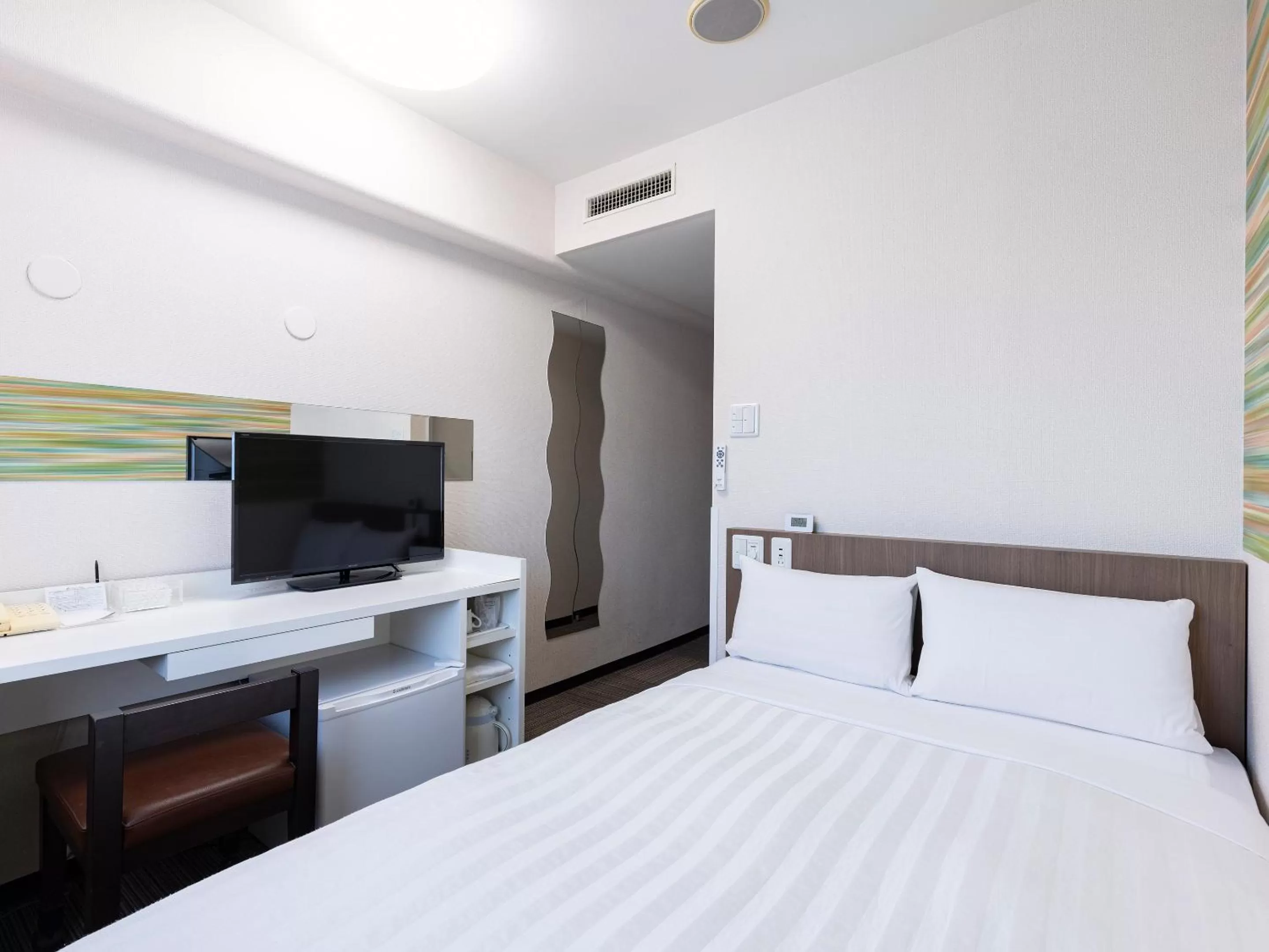 Bed in KOKO STAY Shimonoseki - formerly Hotel Wing International Shimonoseki