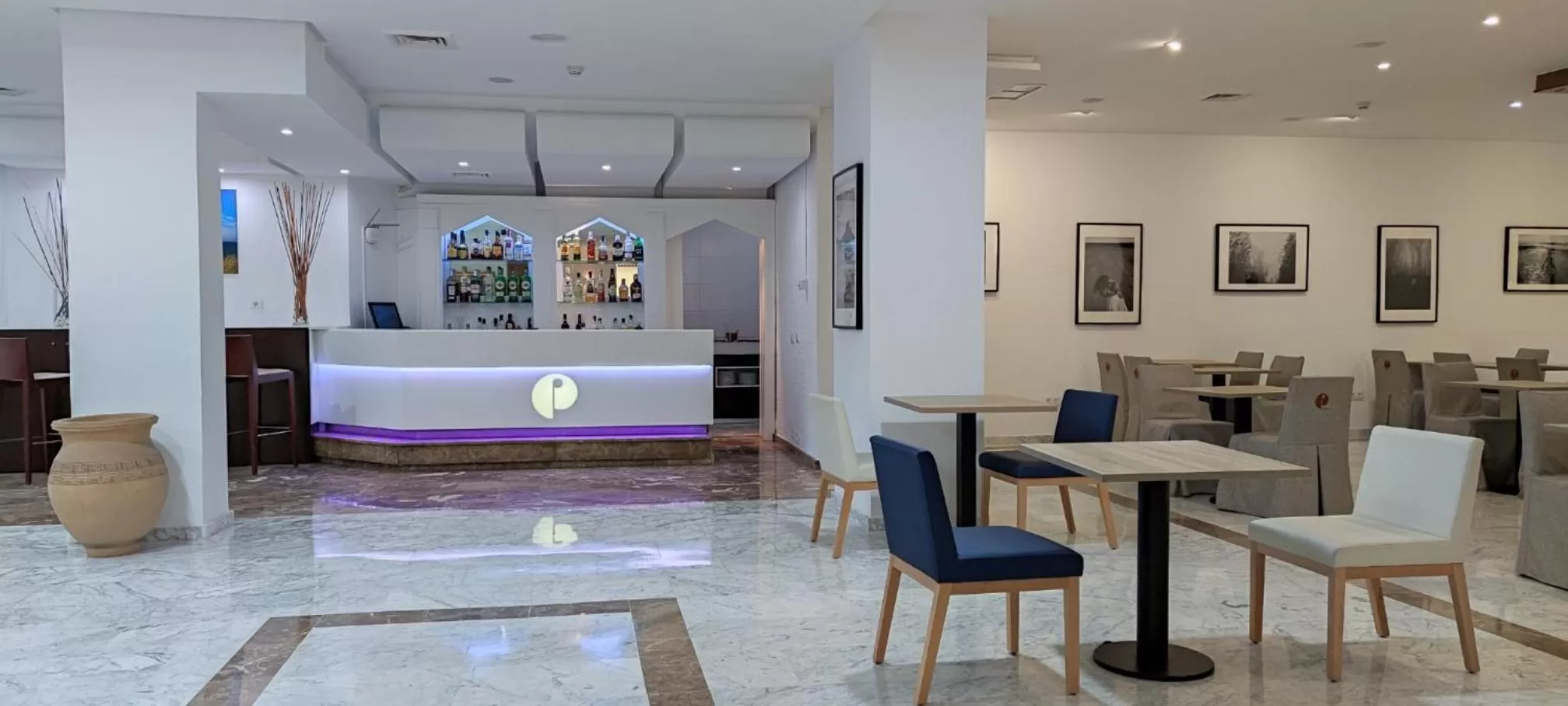 Lounge or bar in Hotel Pasarela