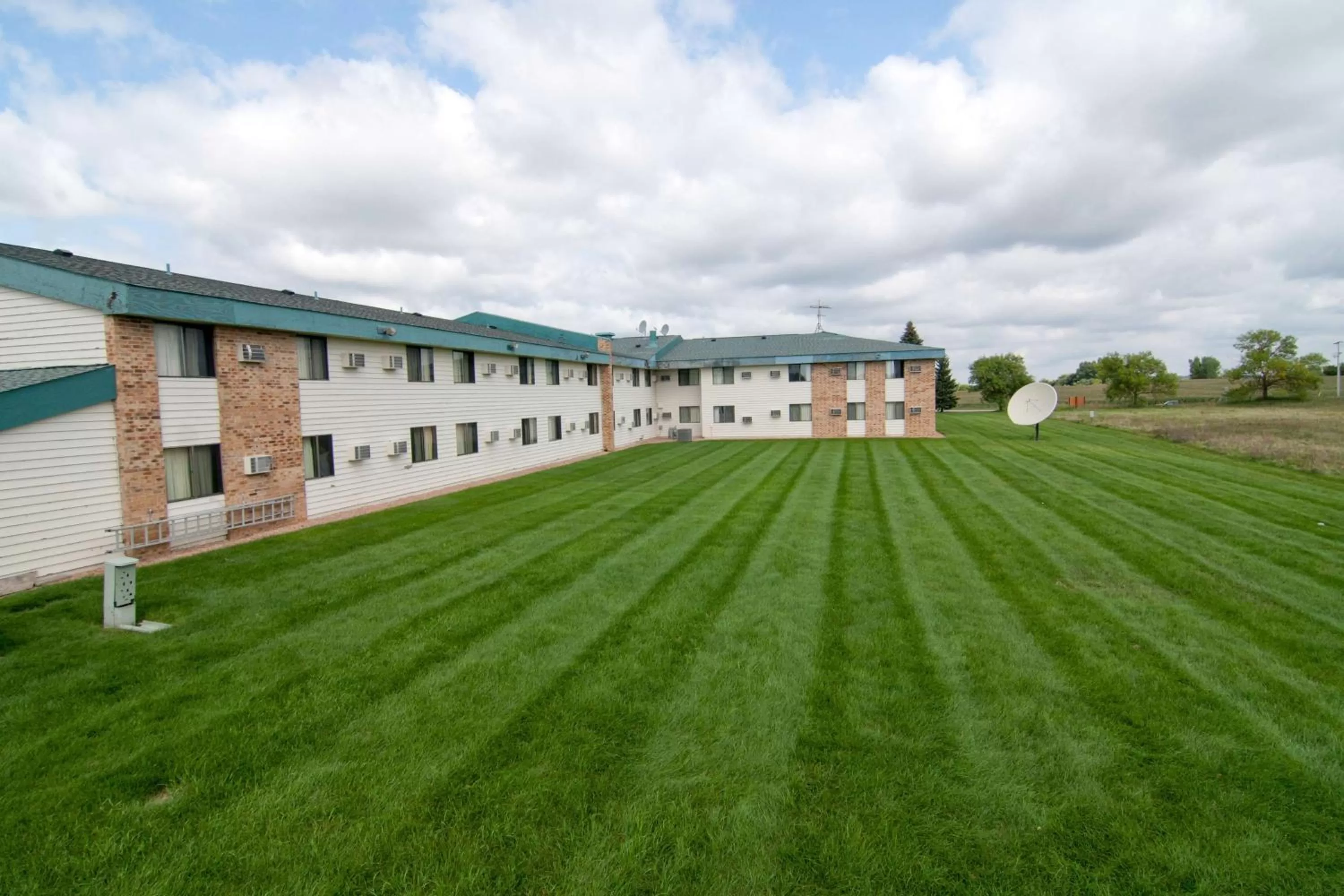 Property building in Motel 6-Lakeville, MN - South - Lakeville
