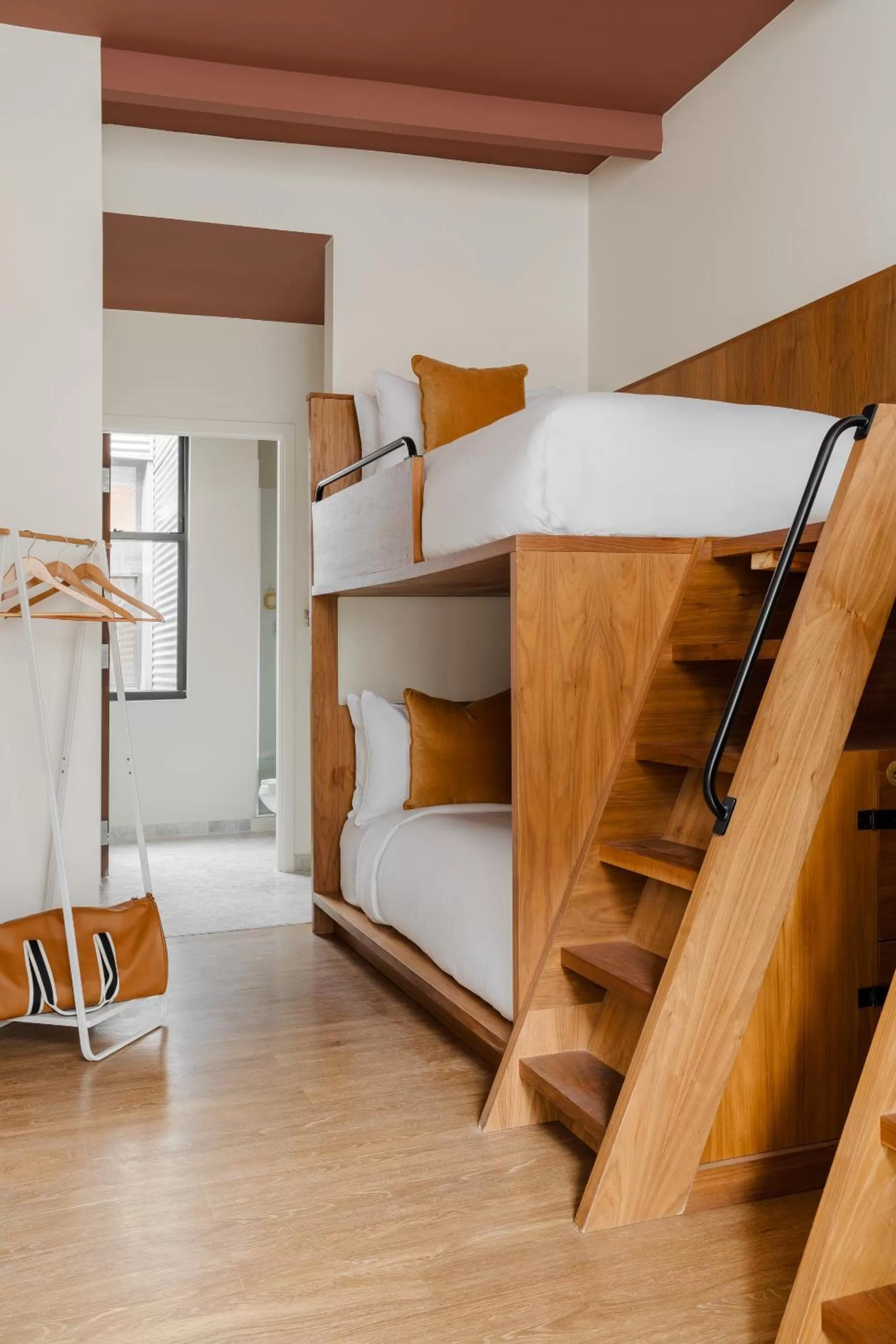 Living room, Bunk Bed in Found Chicago powered by Sonder