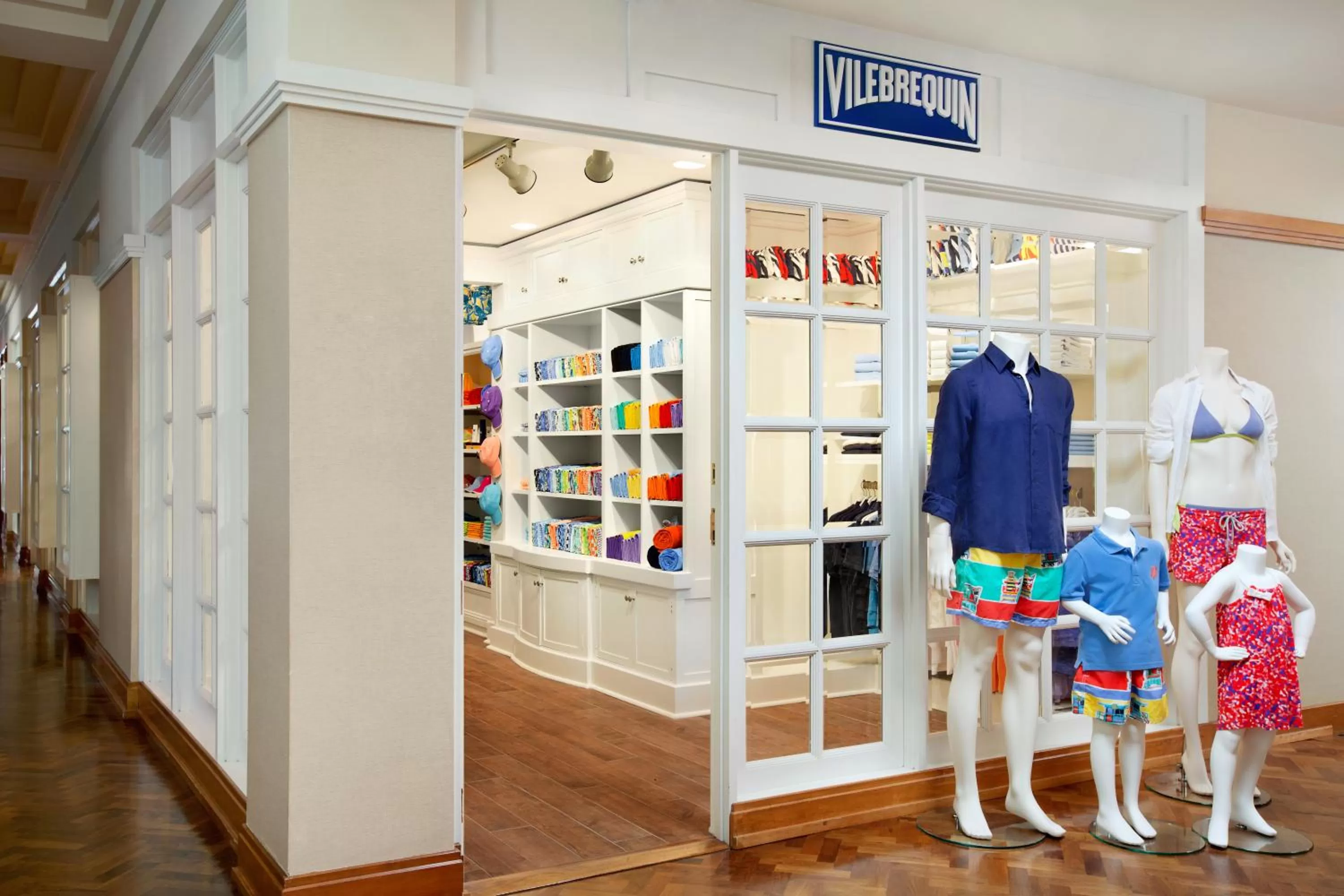 On-site shops in Fairmont Miramar Hotel & Bungalows