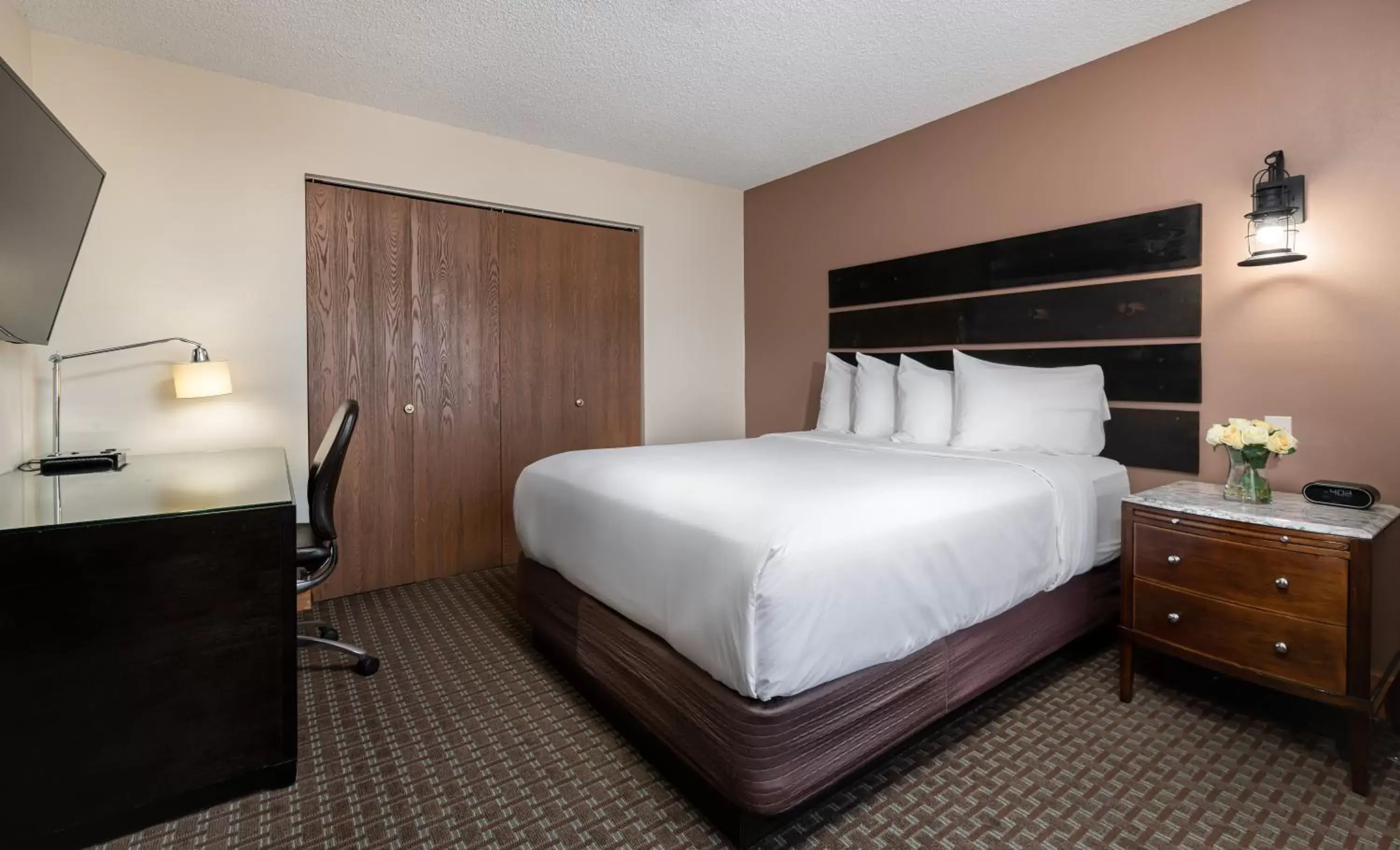 Two-Bedroom Suite in The VUE Boutique Hotel & Boathouse Two-Bedroom Suite in The VUE Boutique Hotel & Boathouse