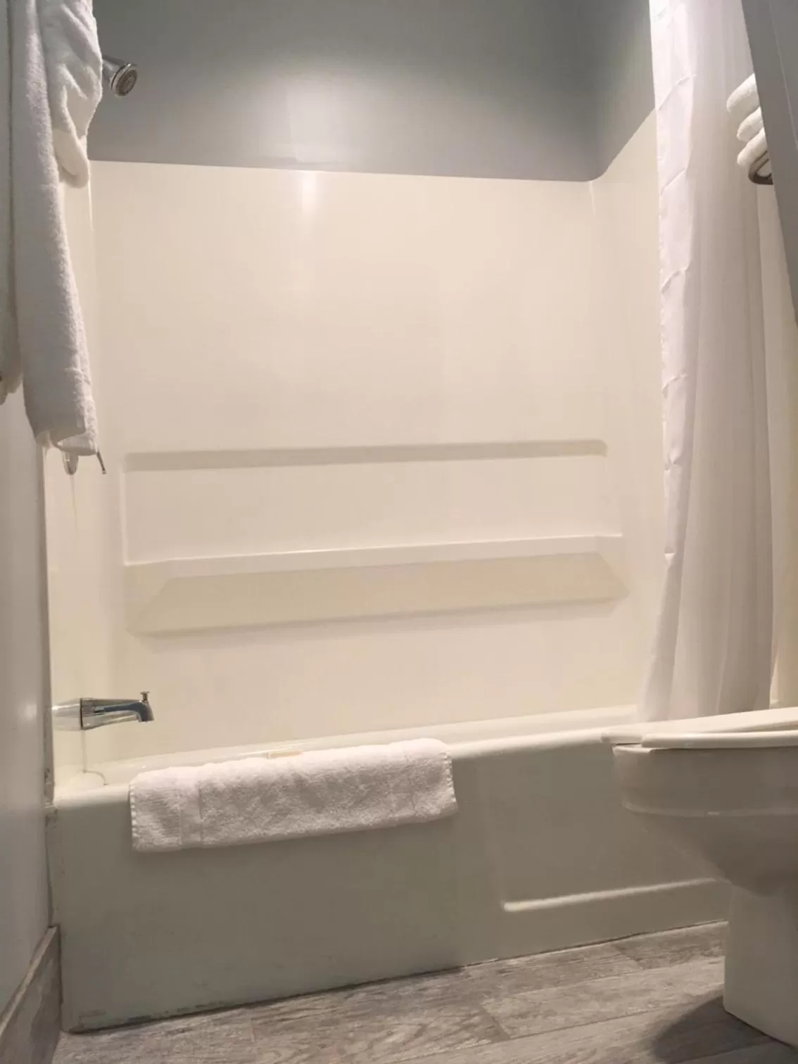 Bathroom in St. Michaels Inn