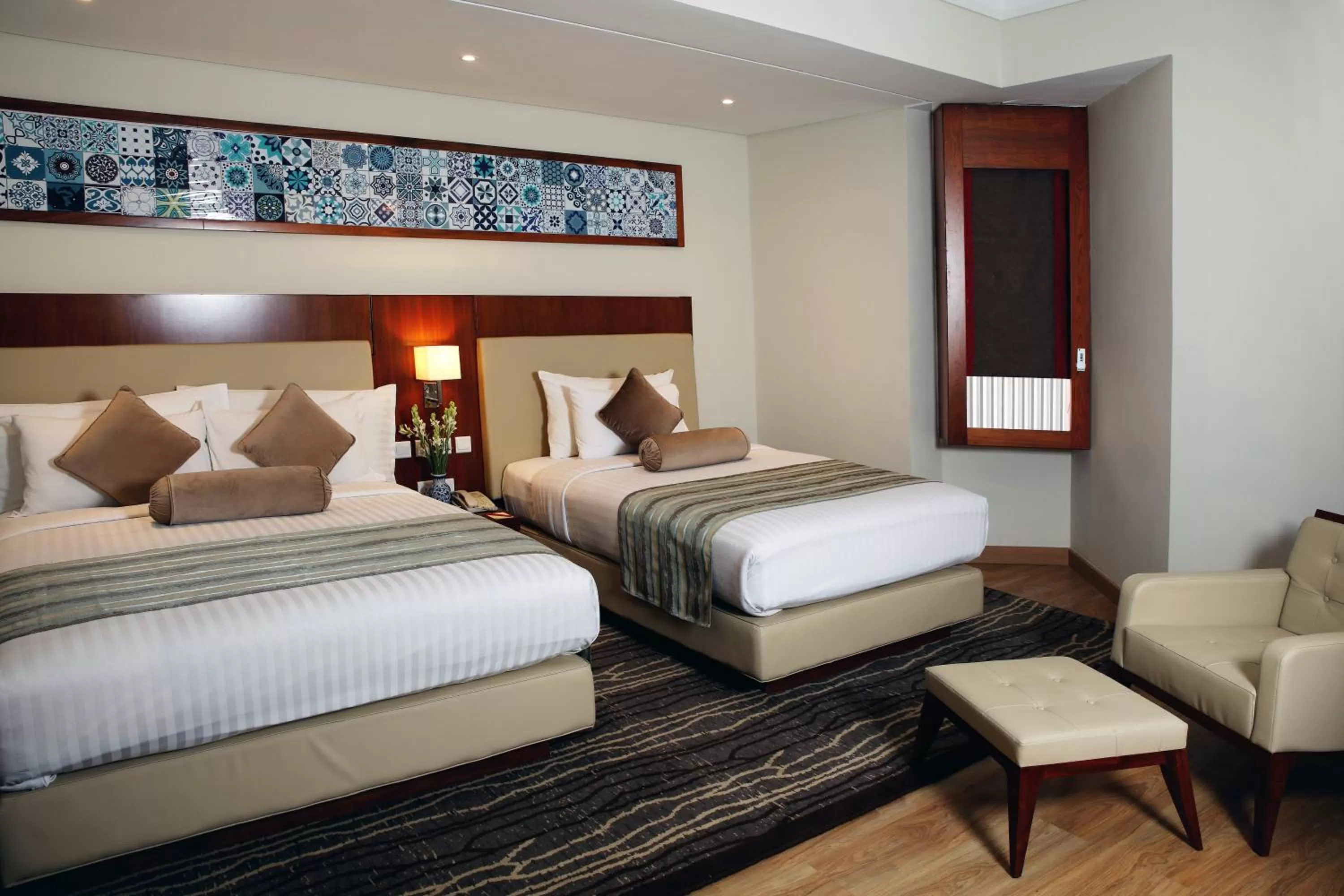 Bedroom, Bed in Avari Xpress Multan