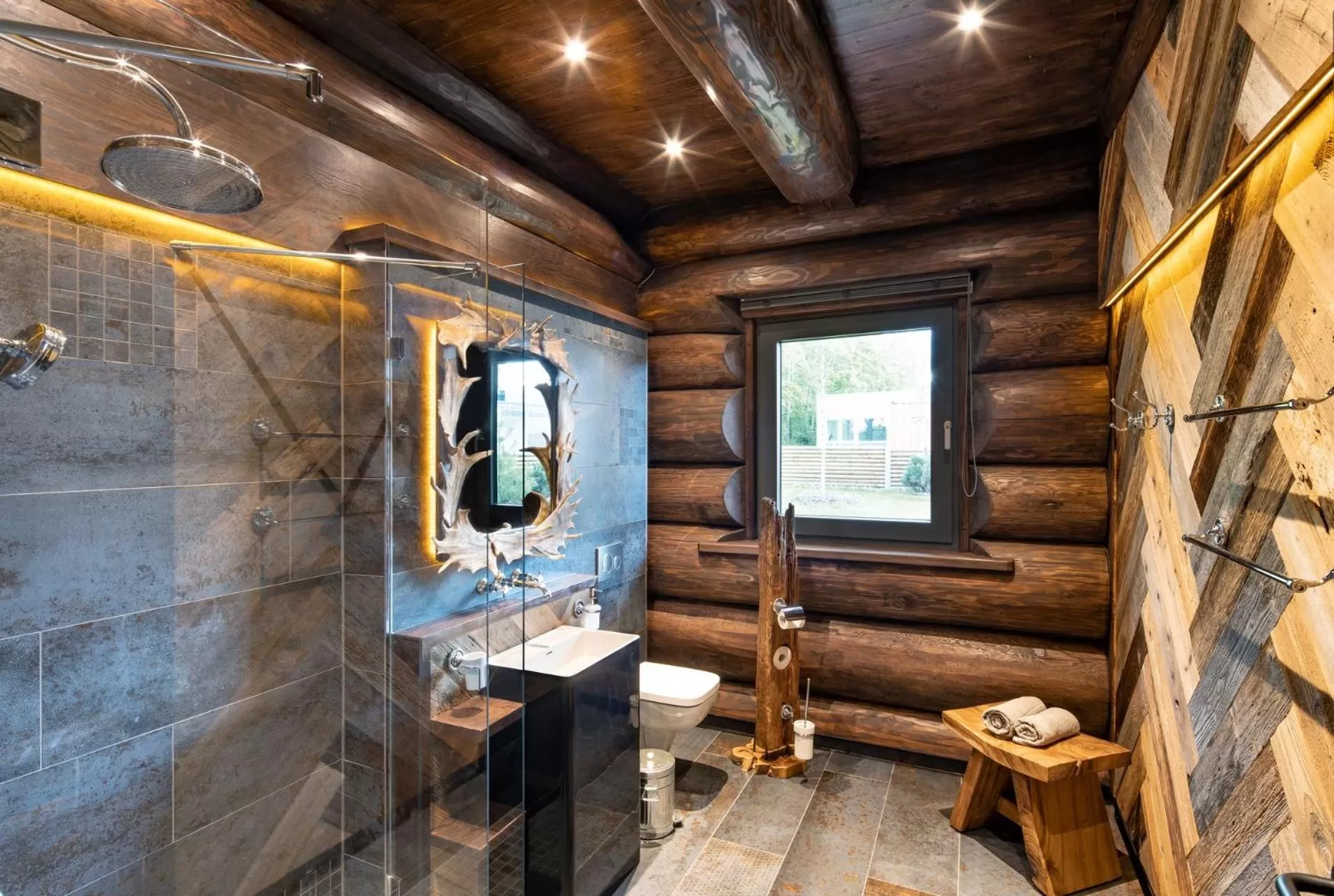 Shower in Timberjacks Kassel Motel