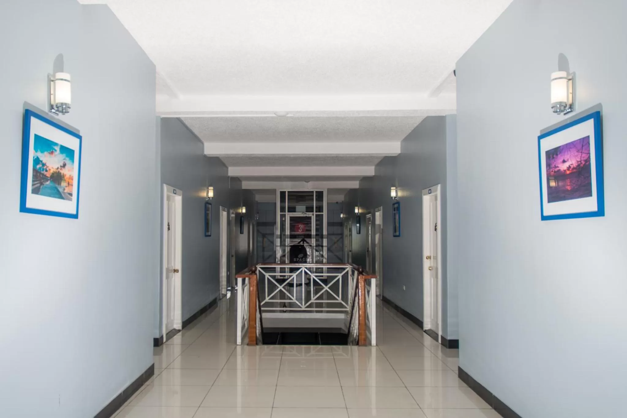 Status International Hotel