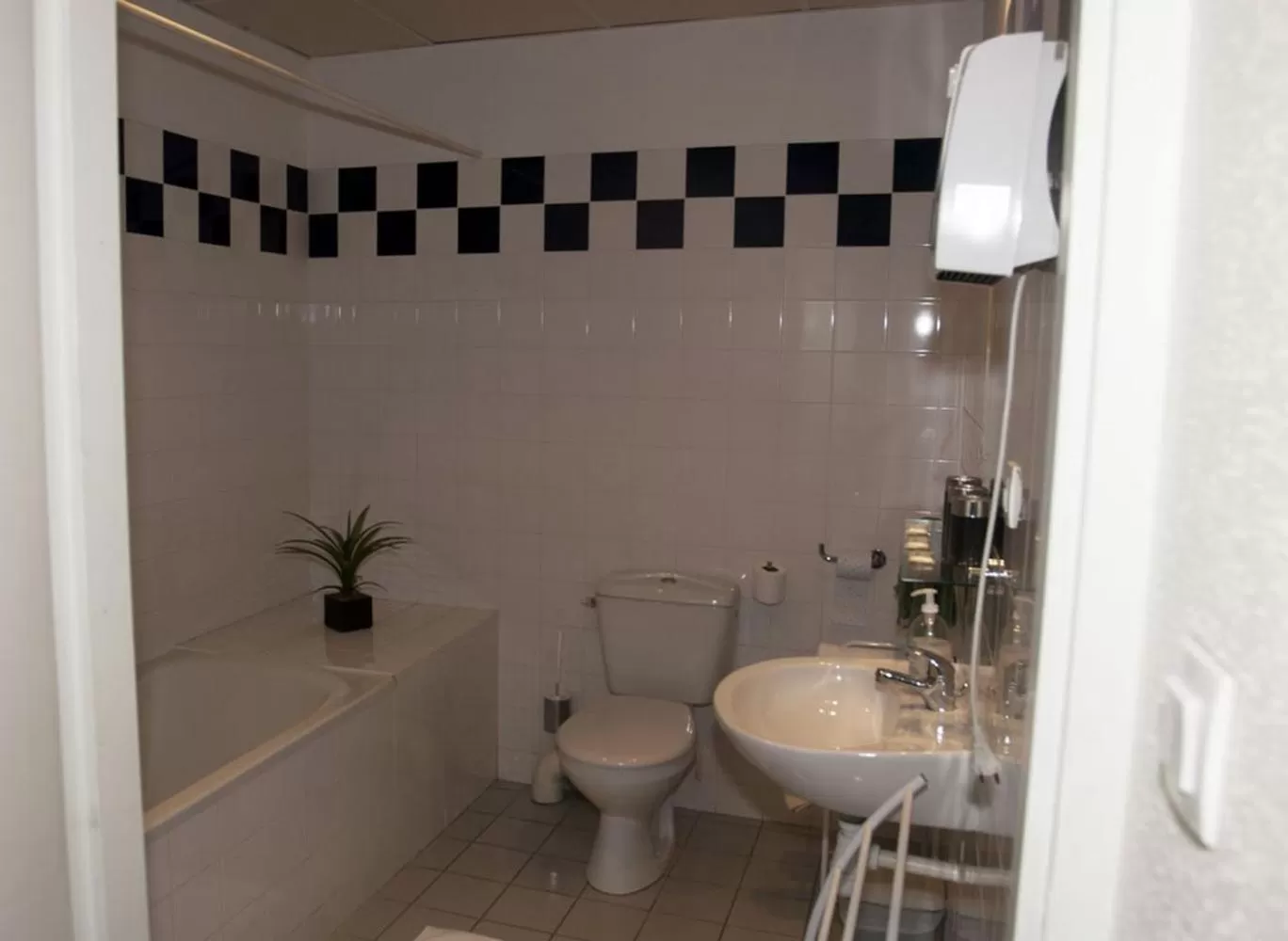 Bathroom in Acacias Apparts Hotel