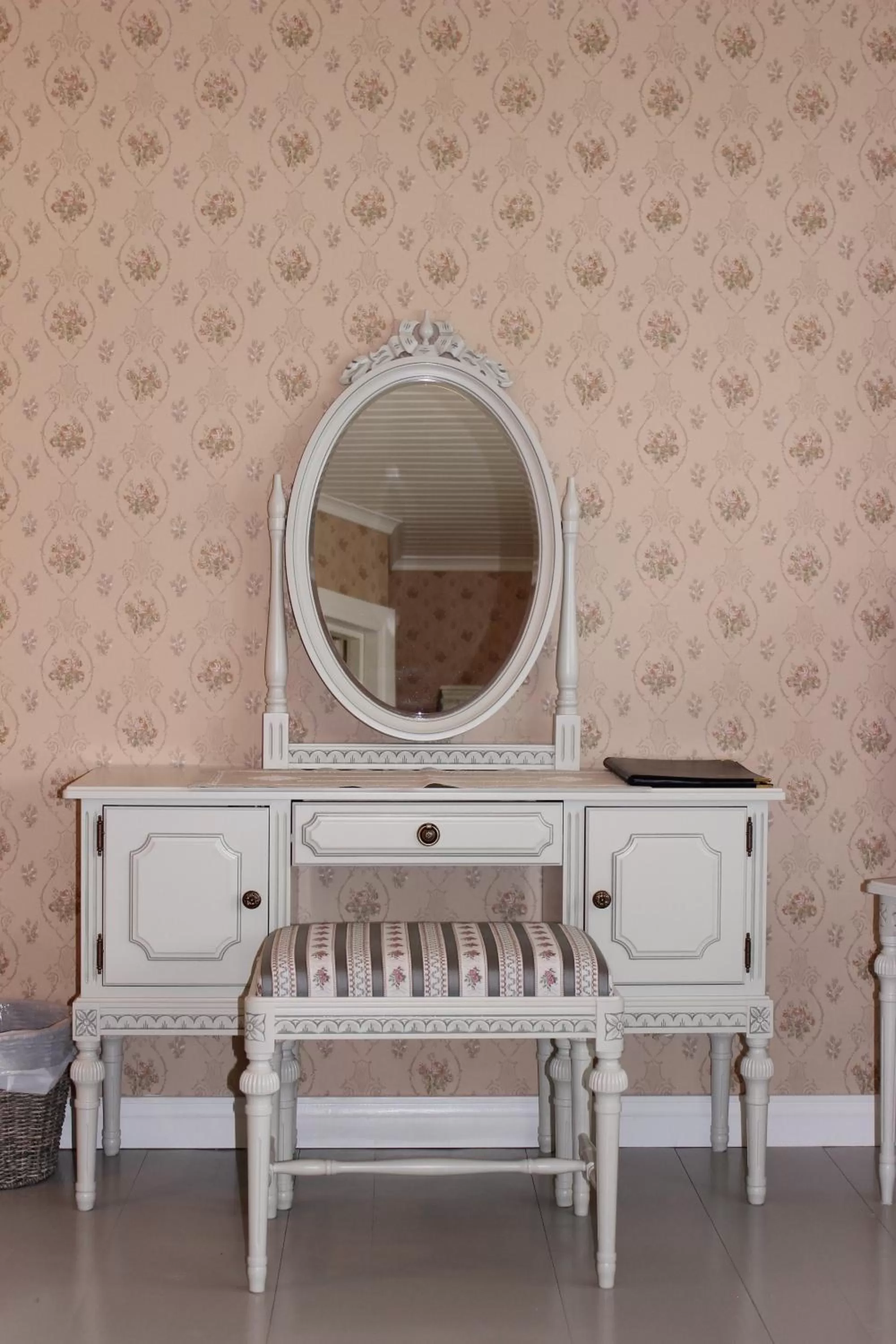 Decorative detail in B&B Lomamokkila