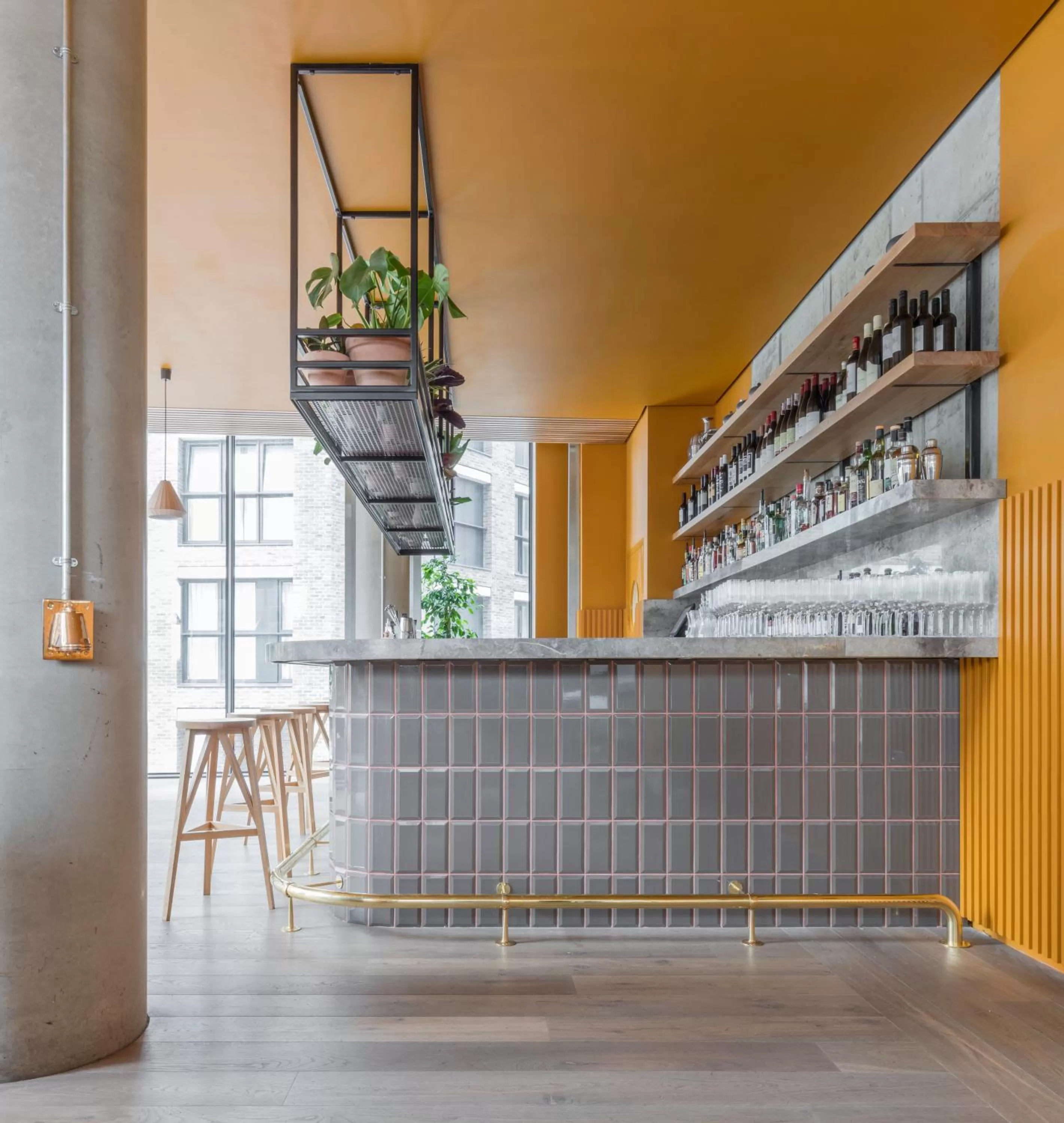 Lounge or bar in Leman Locke