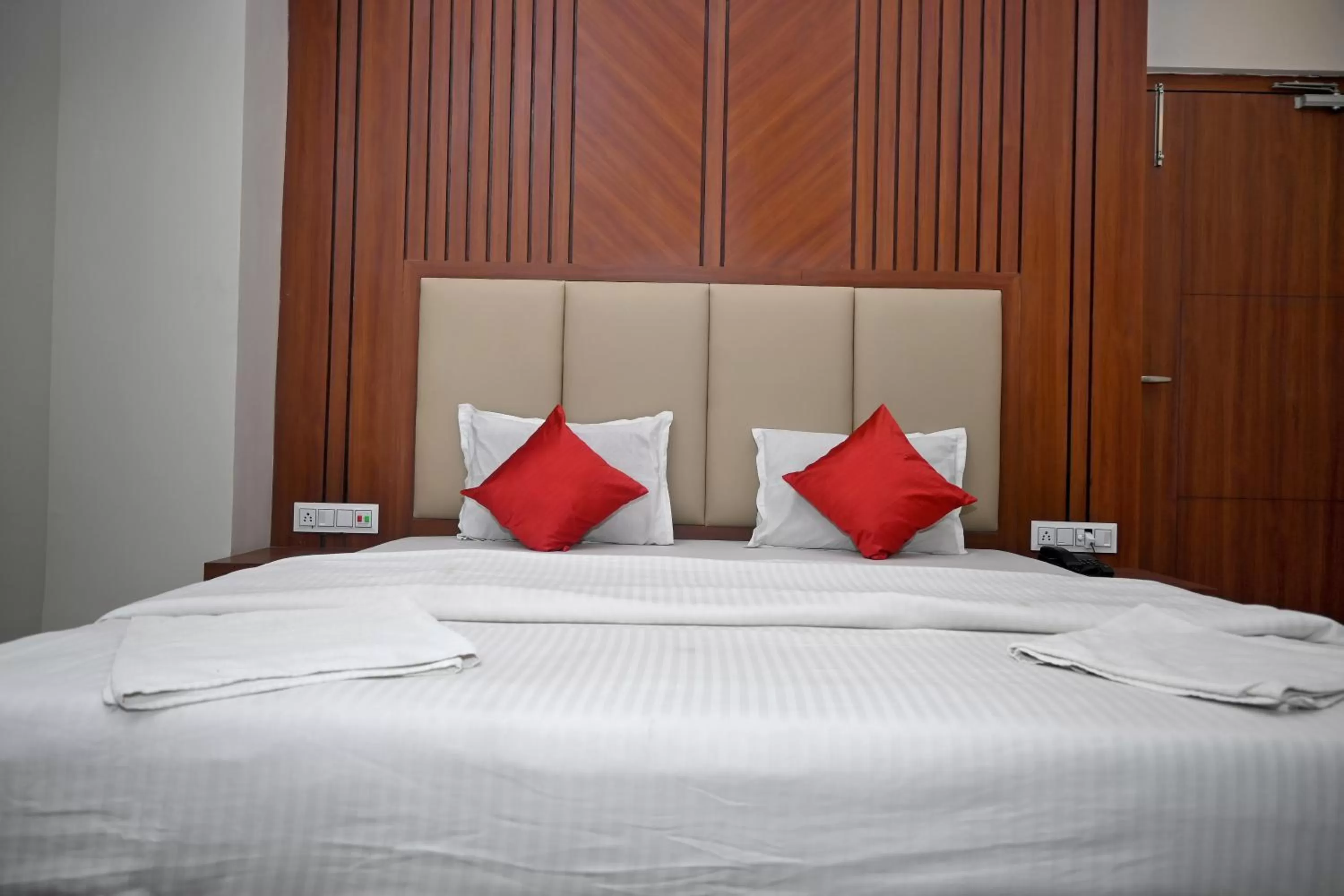 Bed in Royal Sea View