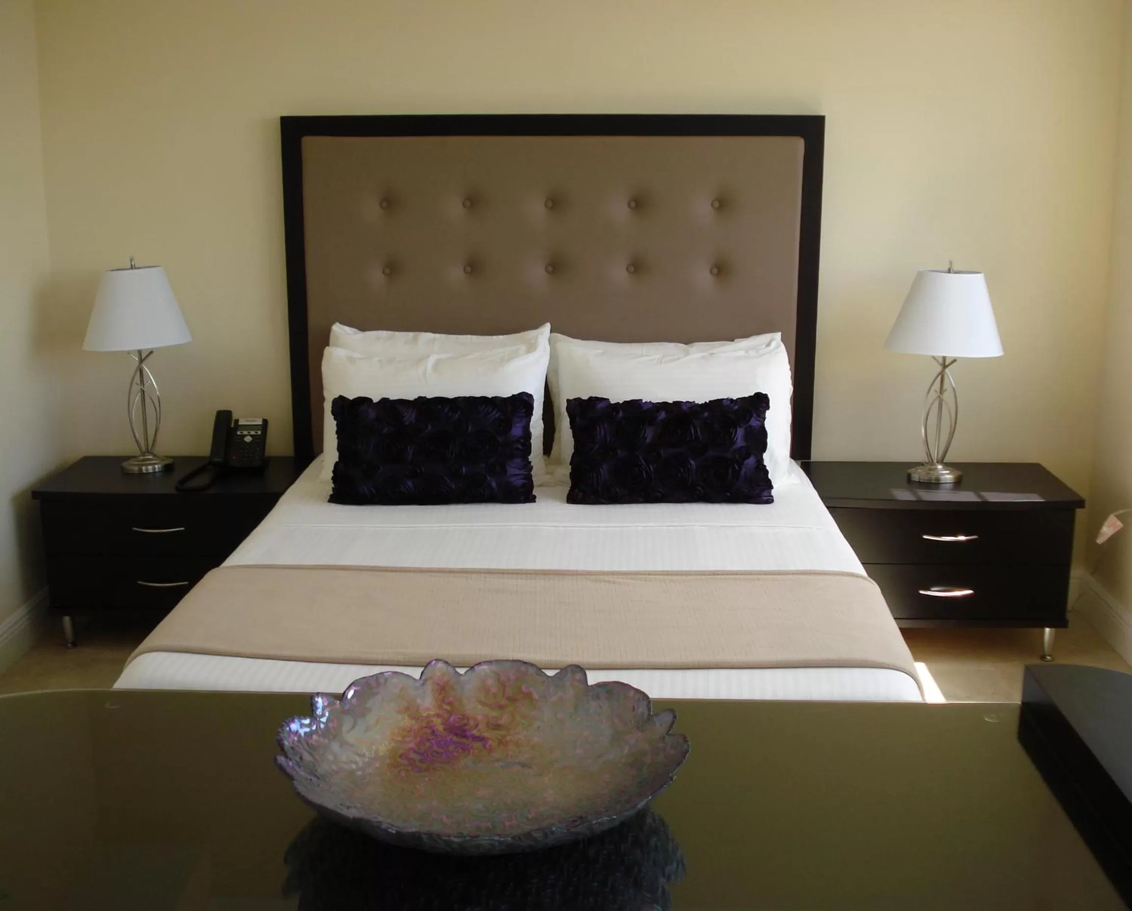 Bed in Westover Arms Hotel