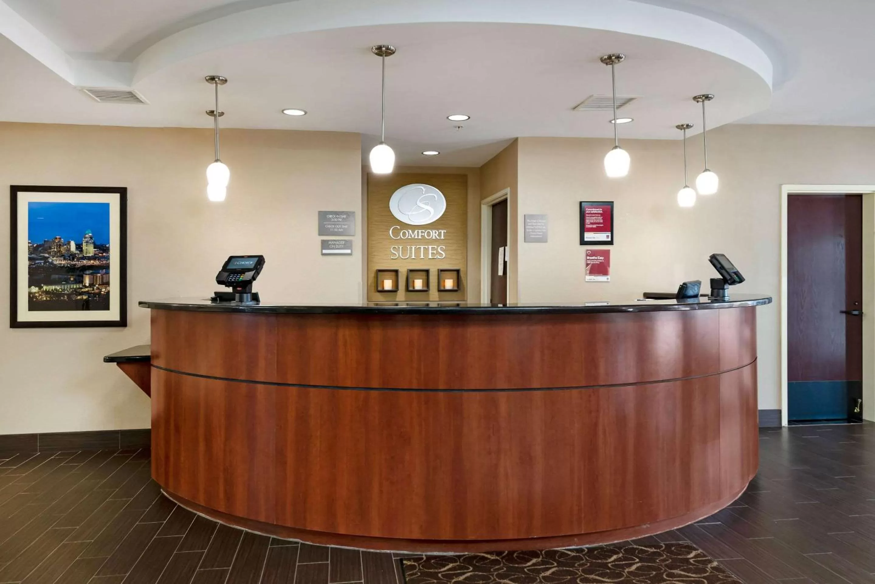 Lobby or reception in Holiday Inn Express & Suites Hebron - Cincinnati Airport by IHG