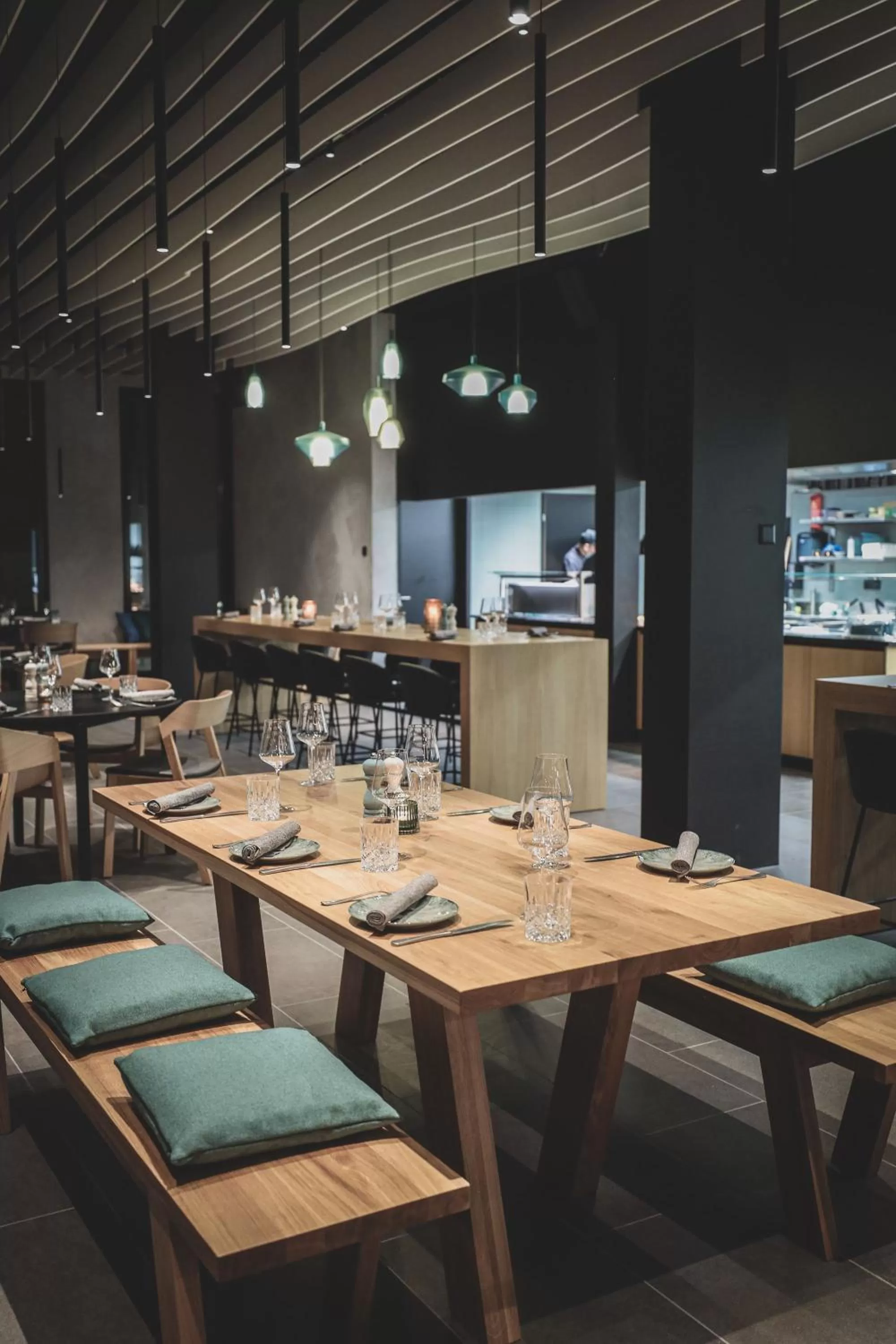 Restaurant/places to eat in AVES Hotel&Apartment Arosa