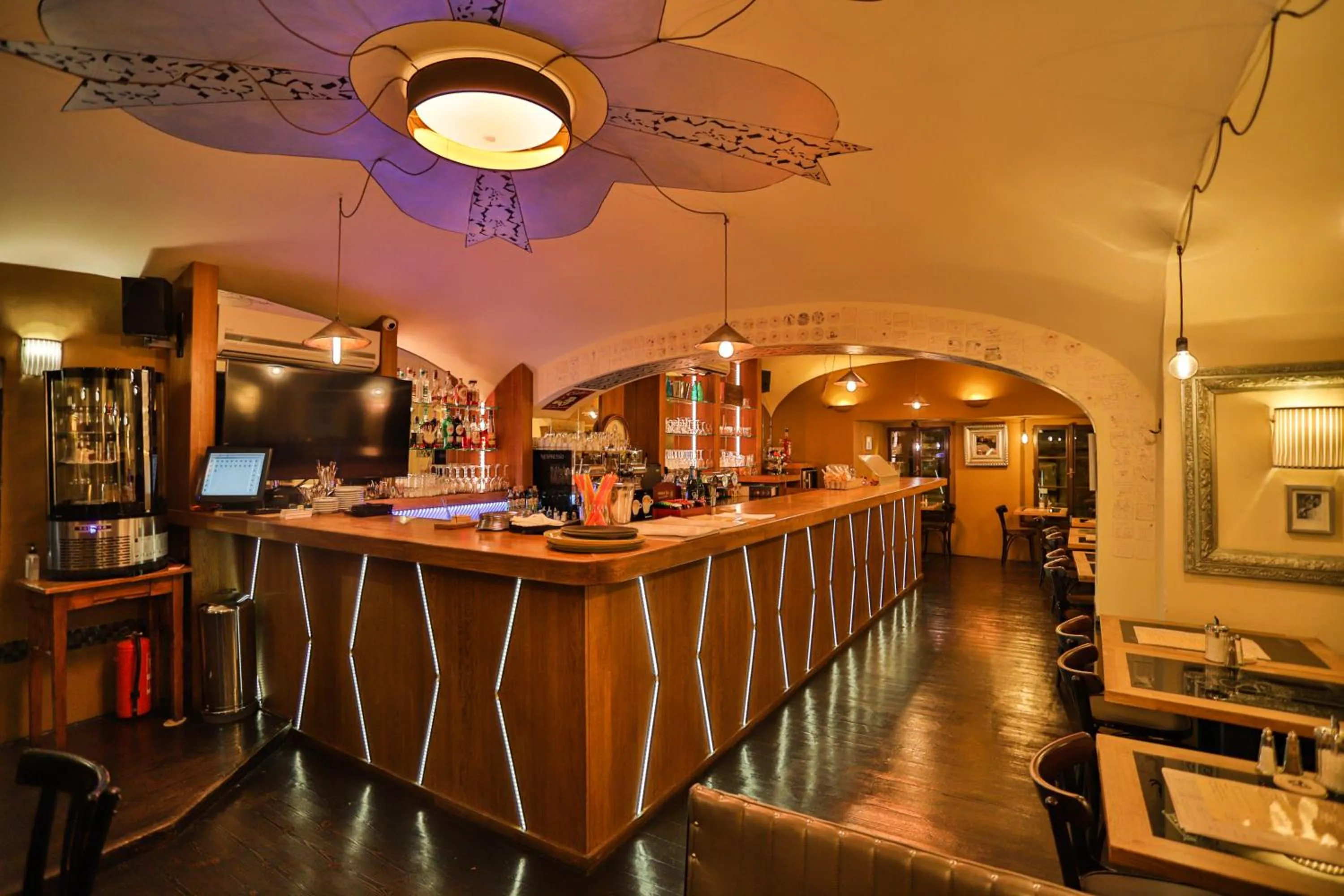 Restaurant/places to eat in U Schnellu