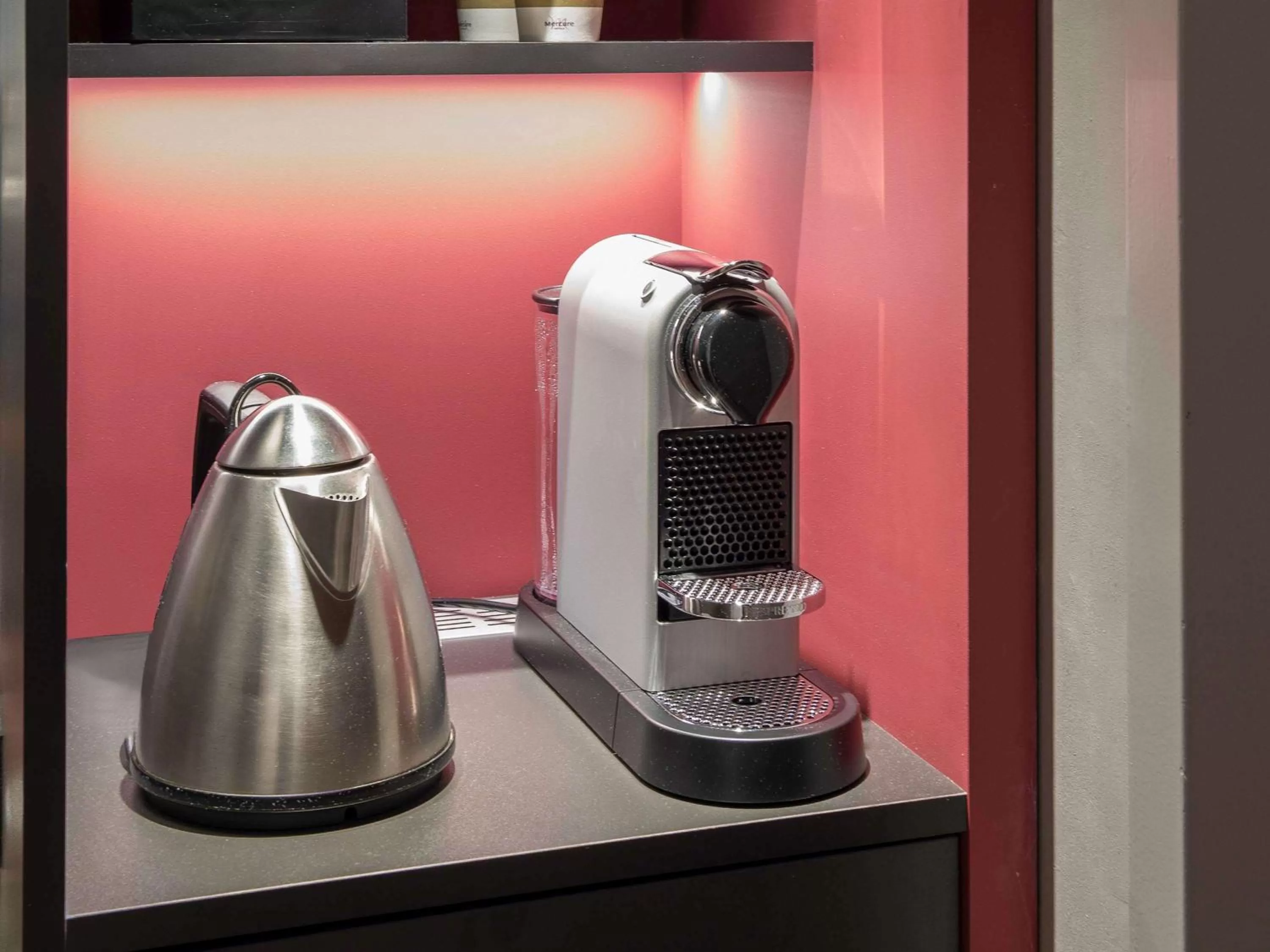 Photo of the whole room in Mercure Lyon Charbonnières