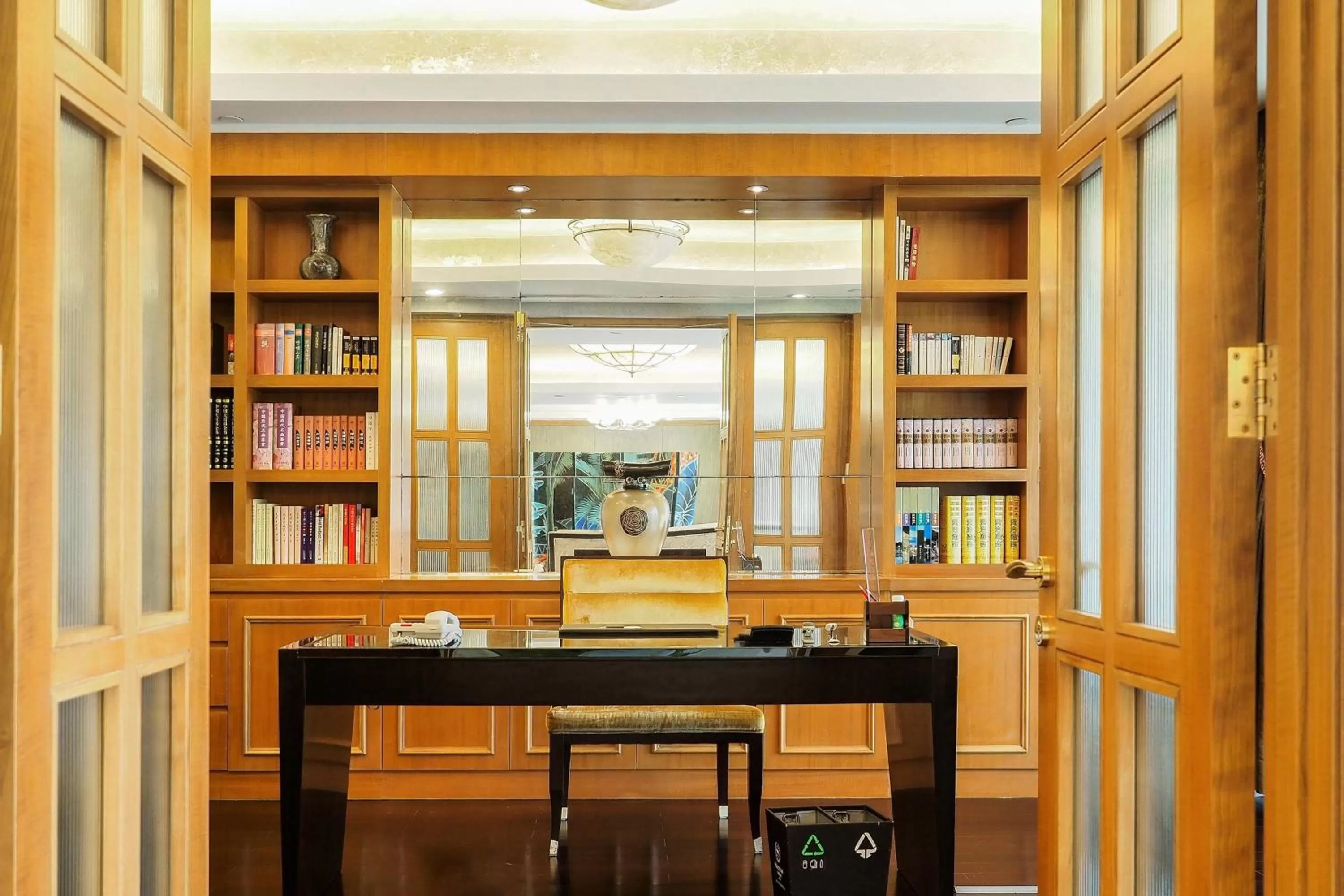 Bedroom in Sheraton Haikou Hotel