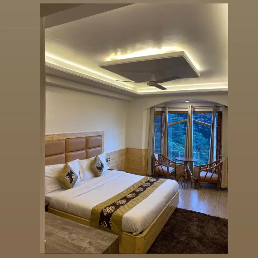 View (from property/room), Bed in Hotel Silverine