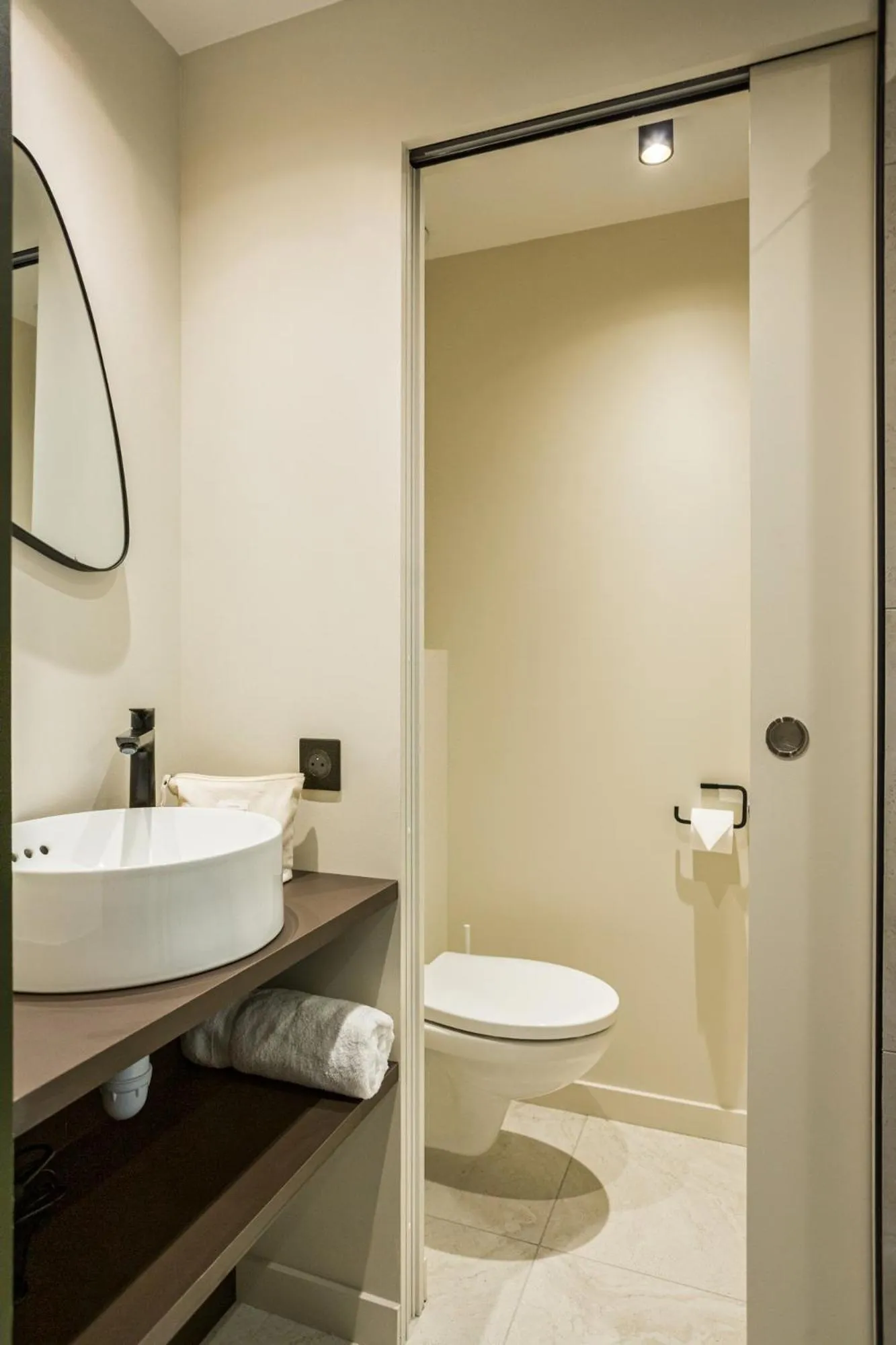 Shower in Le Trèfle