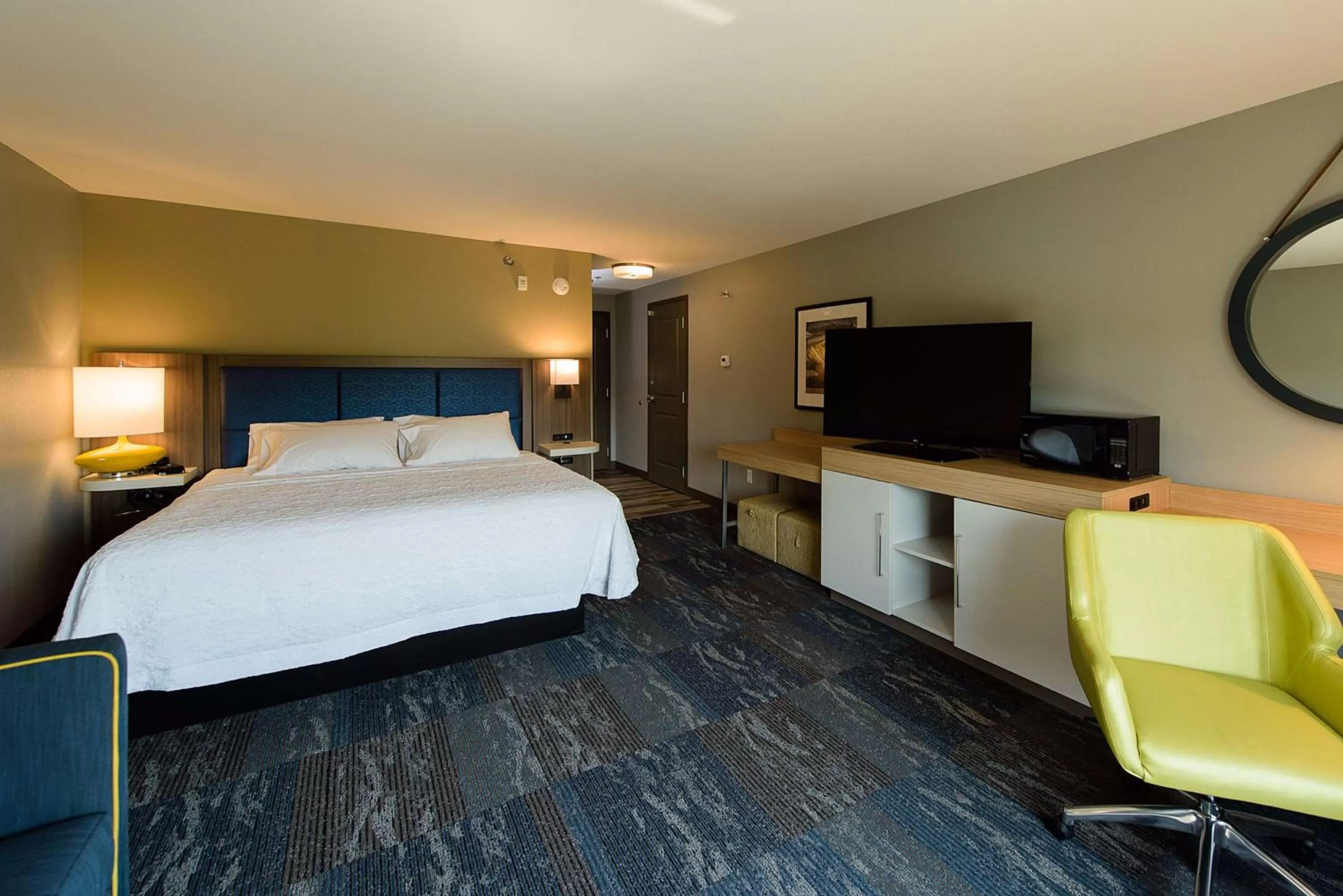 Bedroom, Bed in Hampton Inn Superior Duluth, Wi