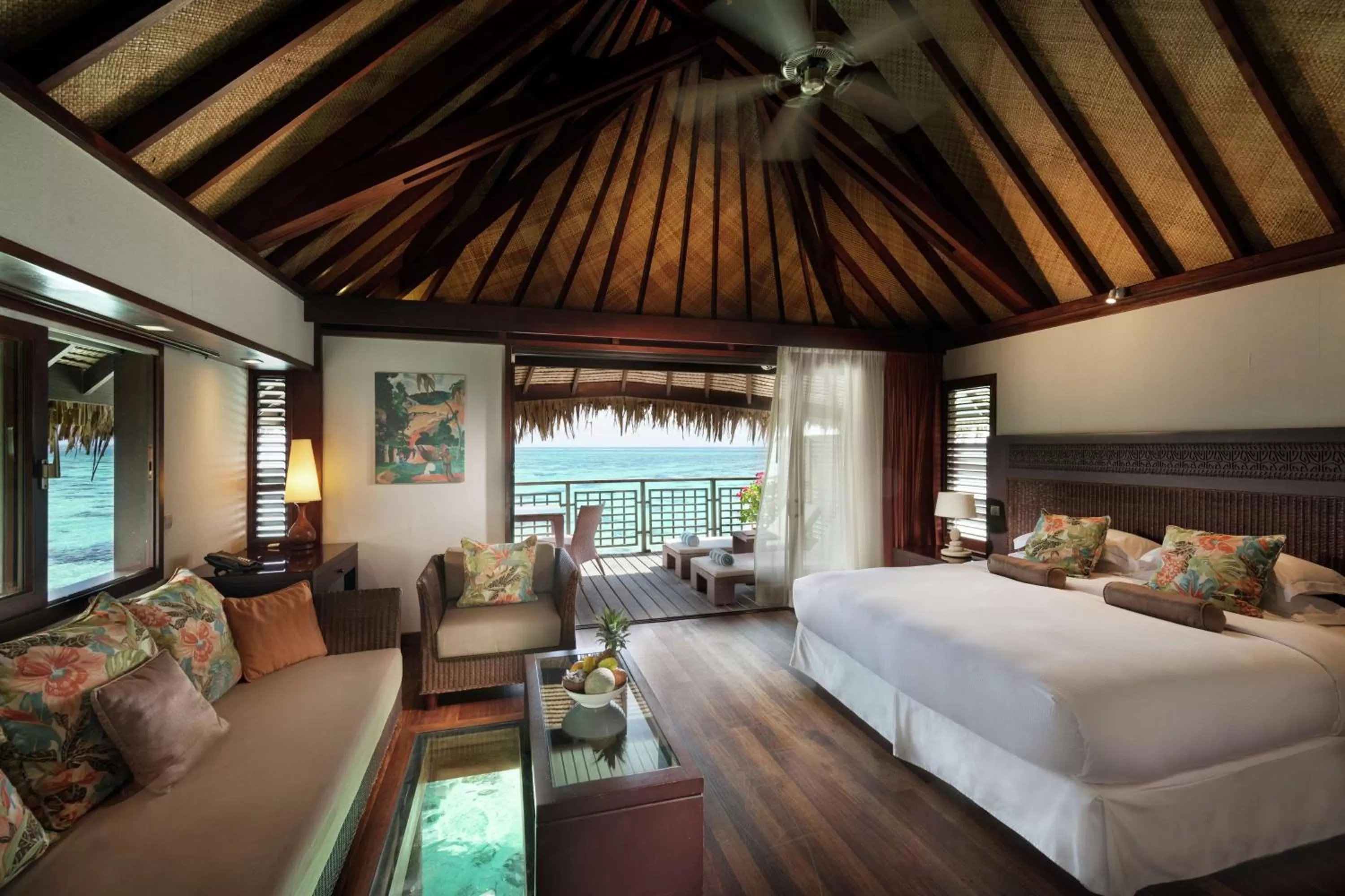 Bed in Hilton Moorea Lagoon Resort & Spa