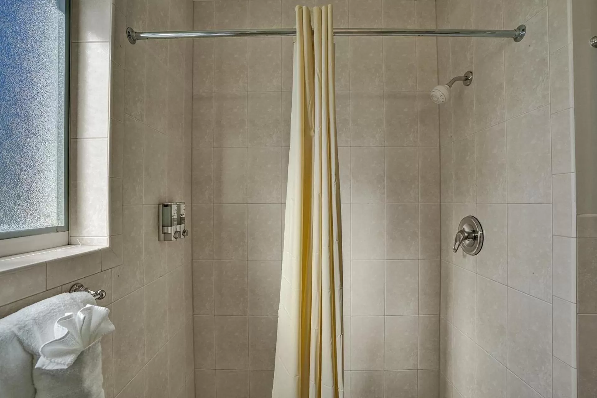 Bathroom in The Worthington Resorts - Clothing Optional - Men Only - Solo hombres