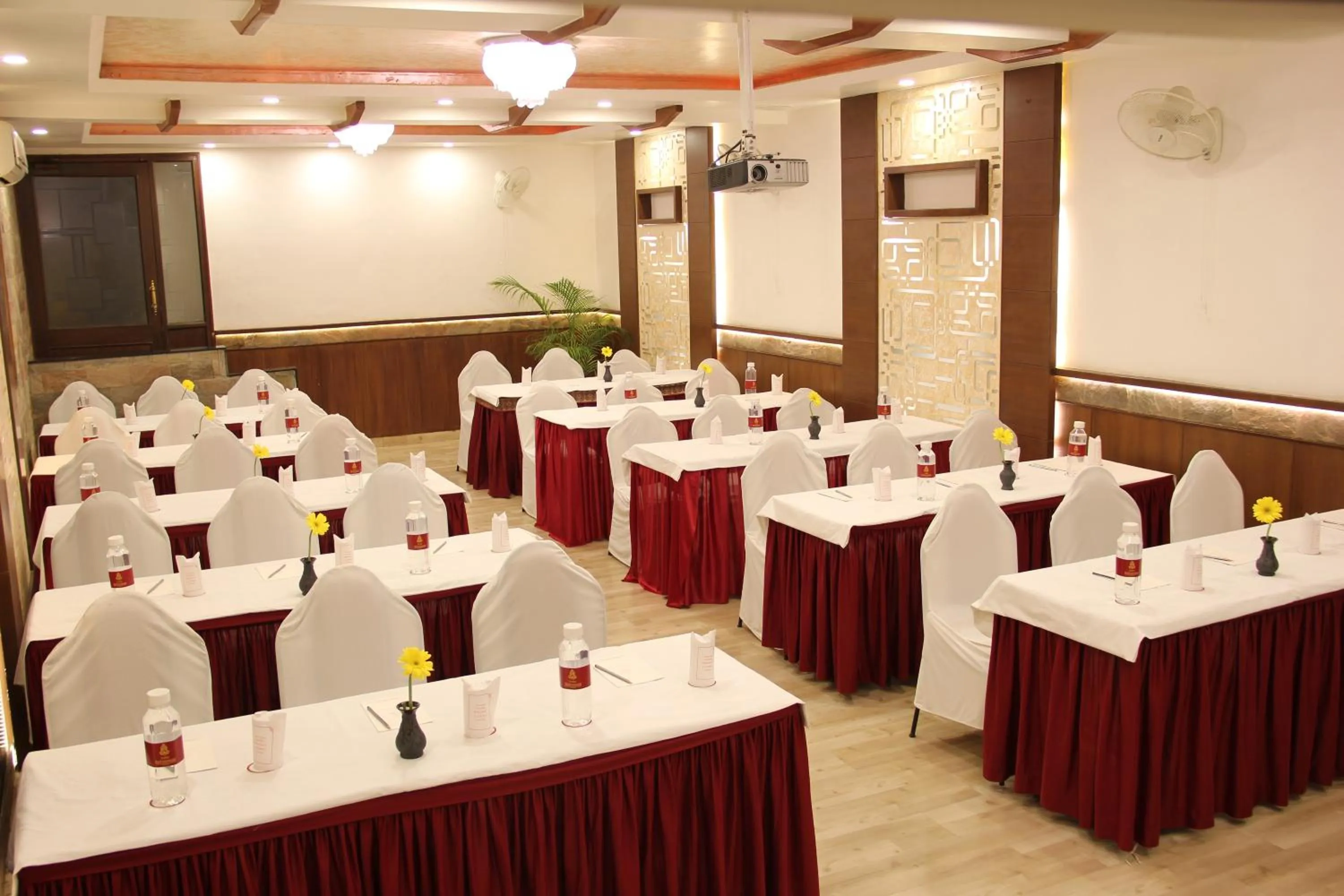 Business facilities in Ratnawali – A Vegetarian Heritage Hotel