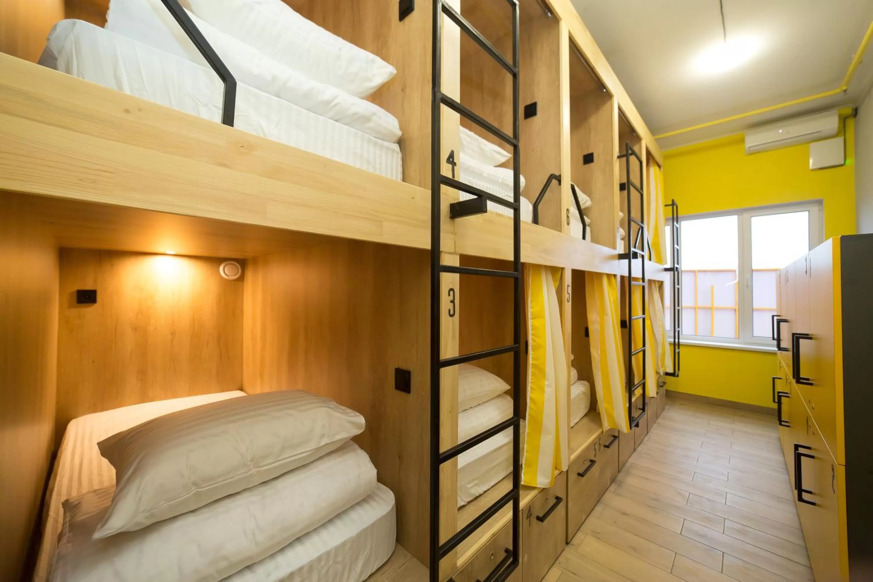 Bed in HOTEL Bee Station