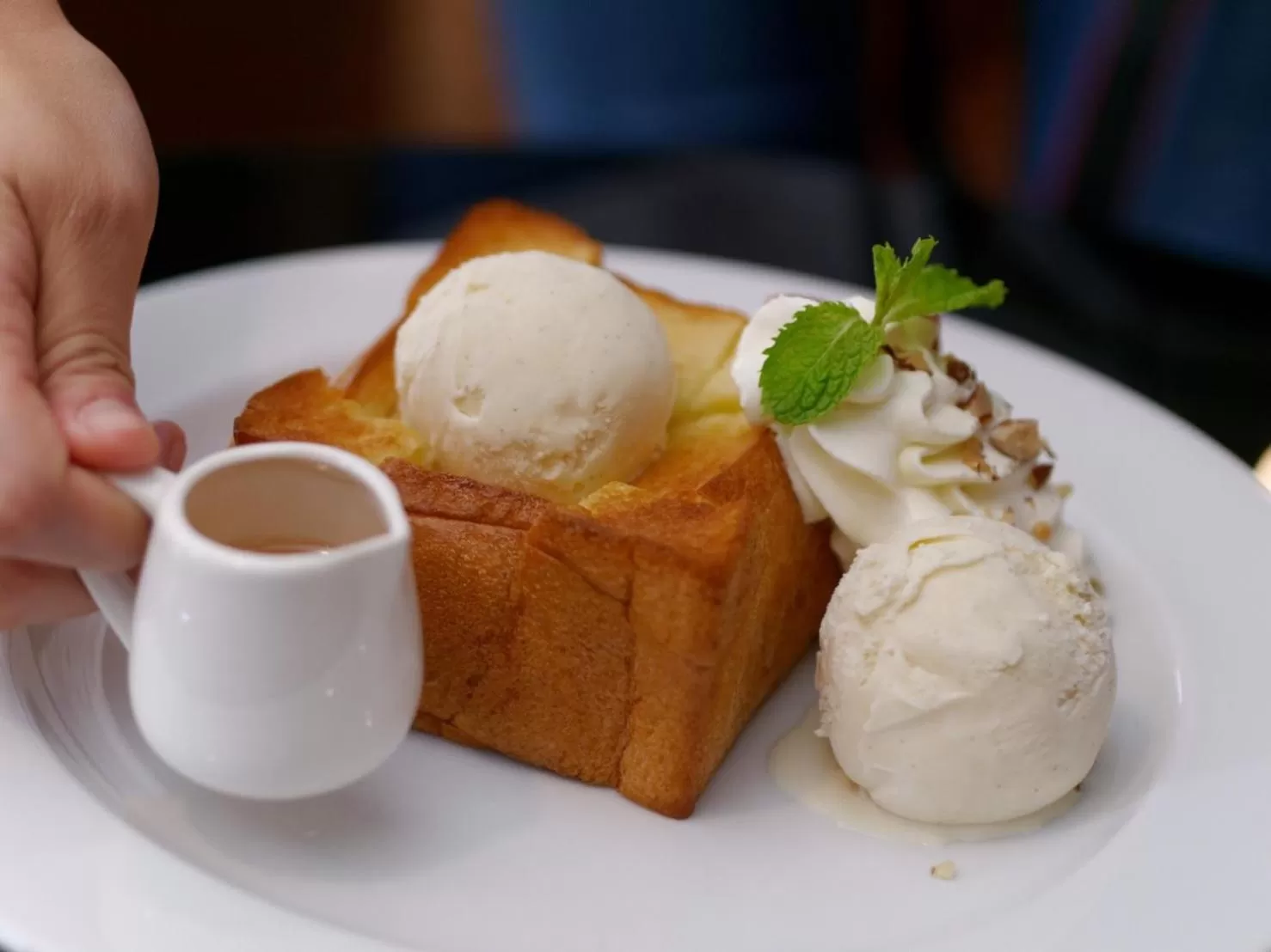 Food and drinks in The Bedrooms Boutique Hotel Bangkok