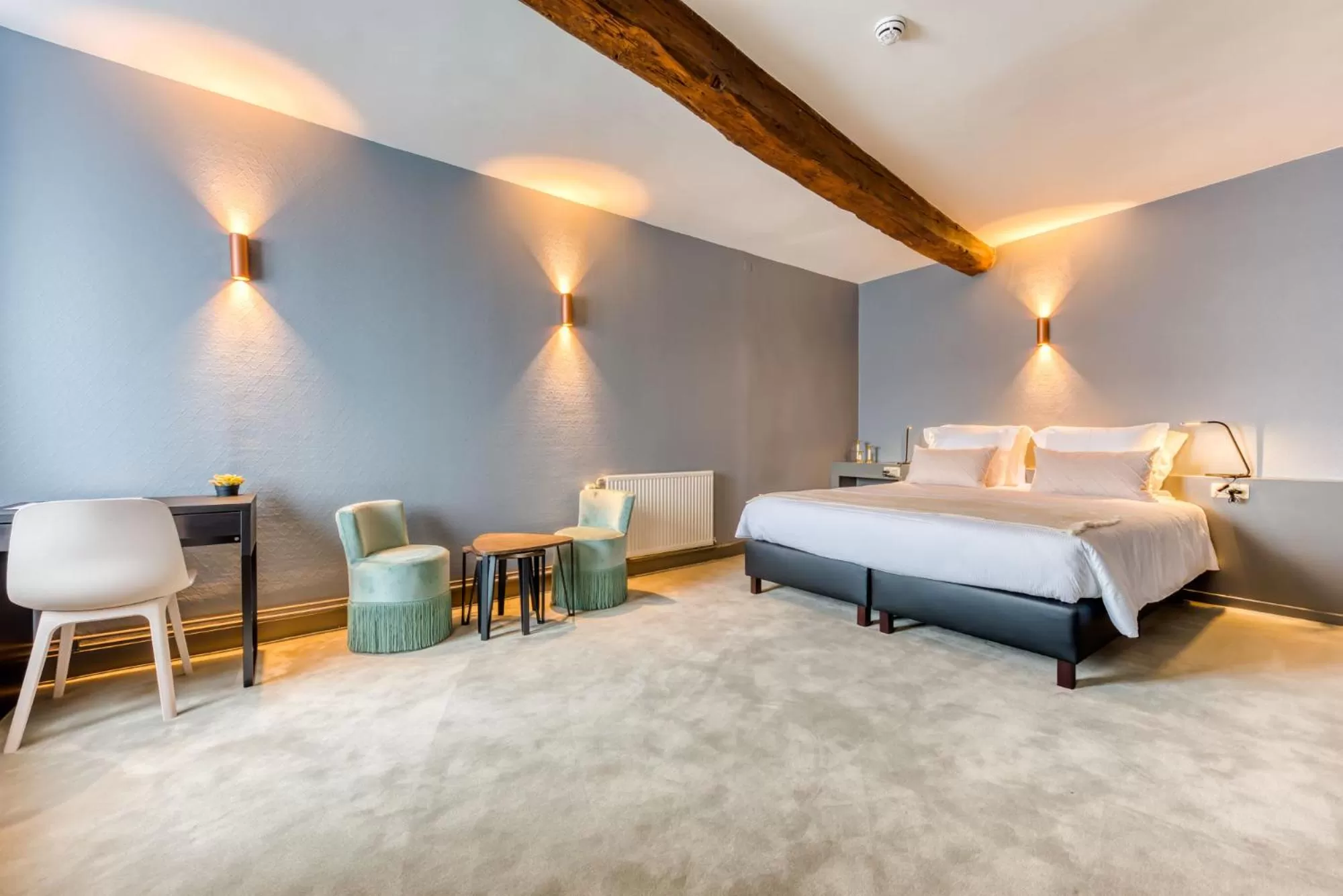 Bed in Hôtel Imperi'Ale