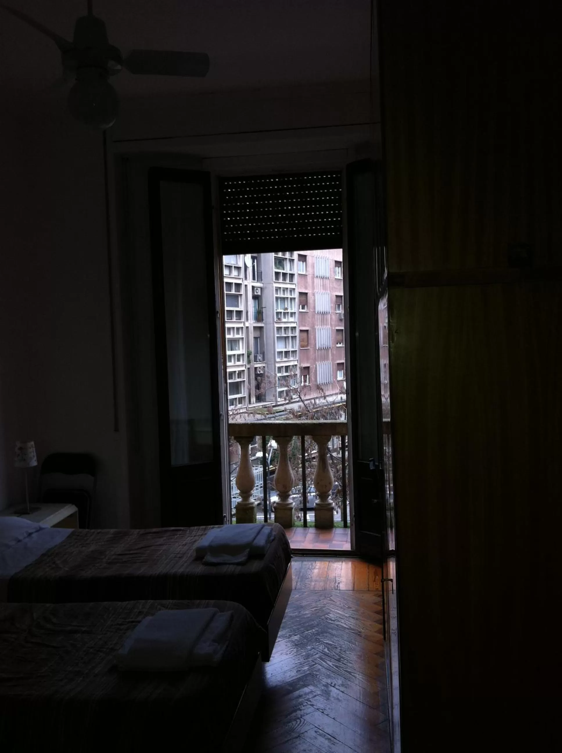 Day, Bed in Hotel Gambara