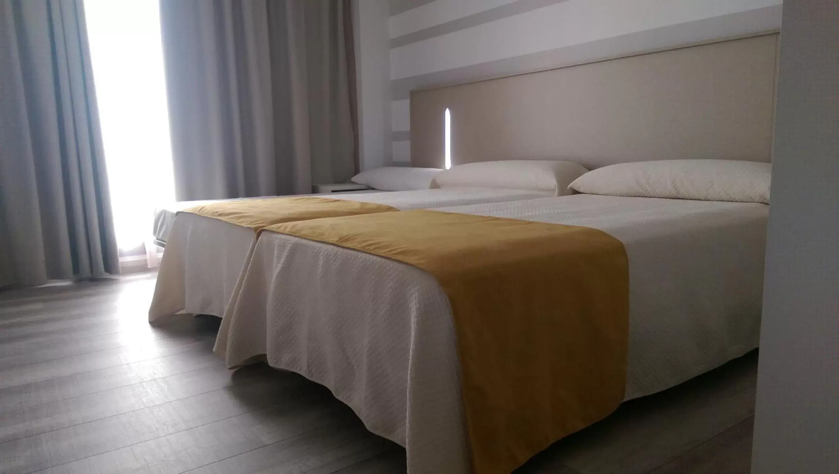 Twin Room in Hotel Leo Twin Room in Hotel Leo