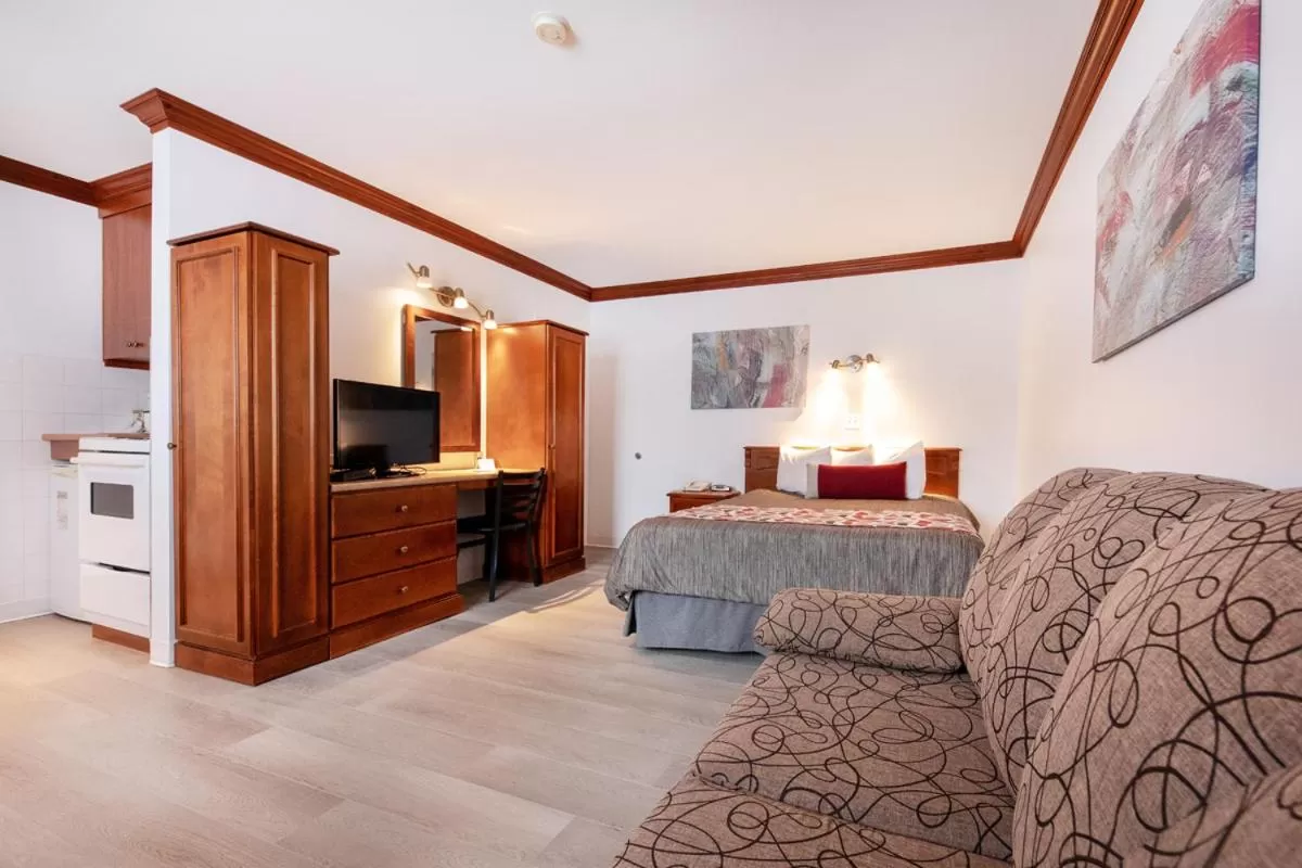 Photo of the whole room in Hotel Plante