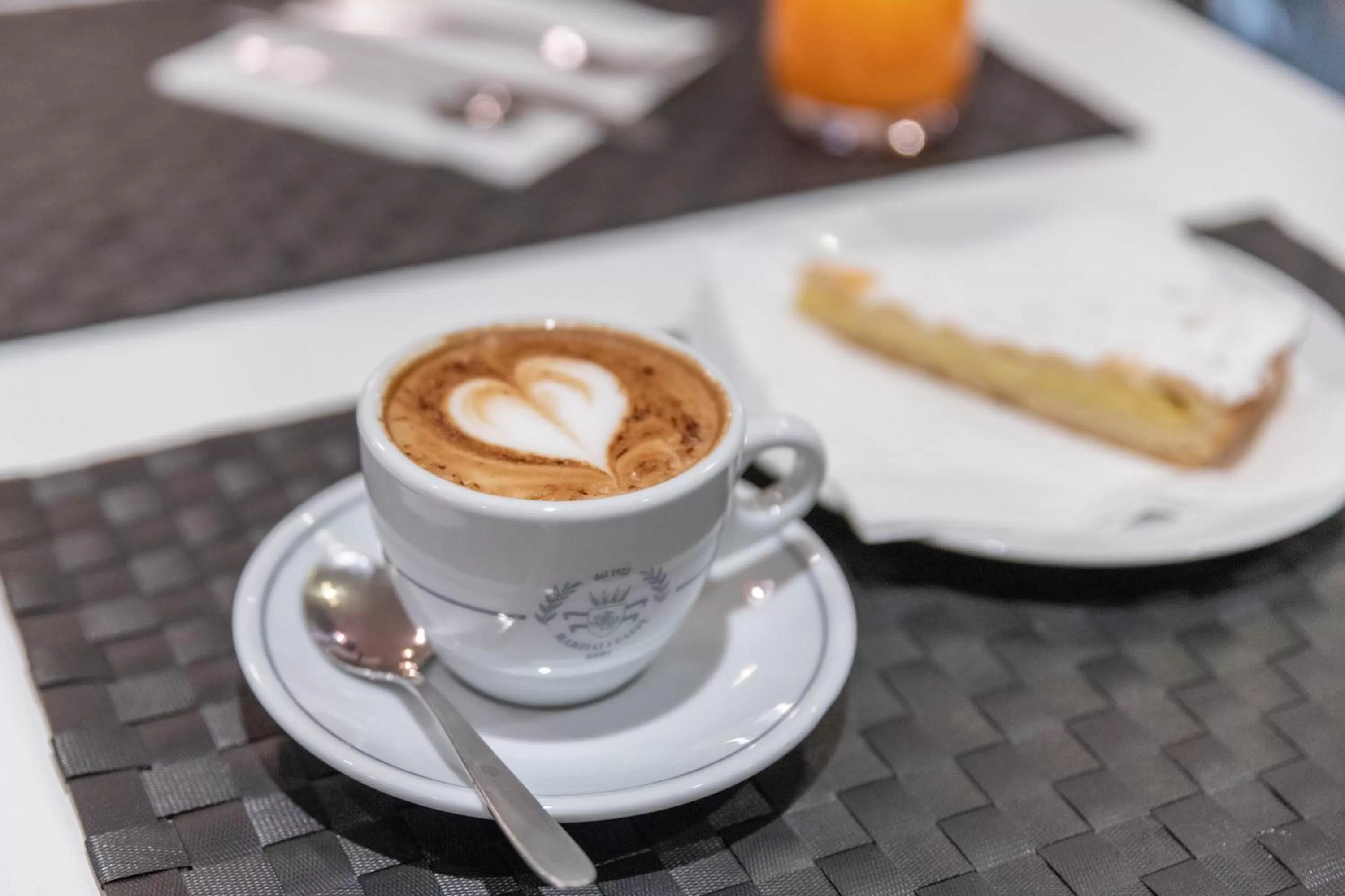 Food and drinks in Trevi Palace Hotel