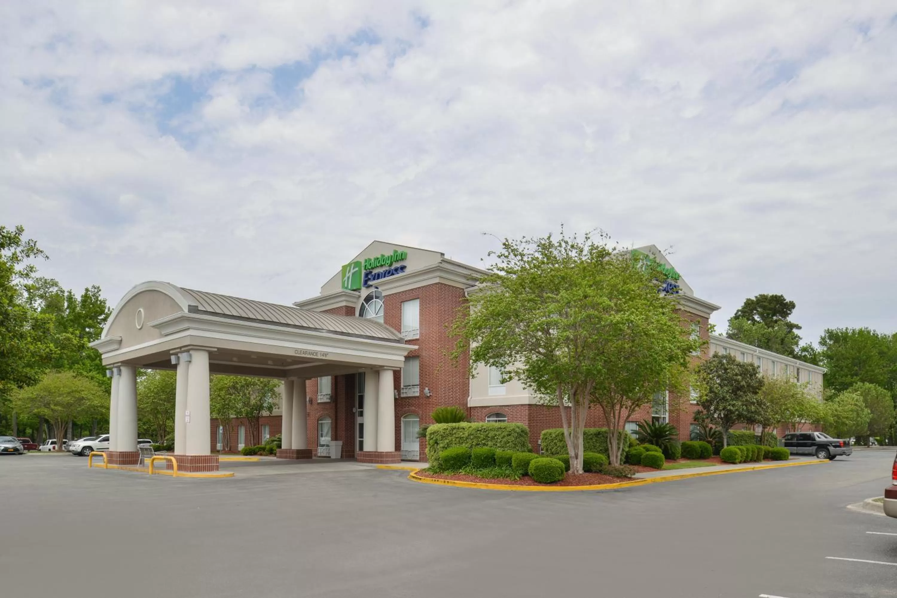 Property building in Holiday Inn Express Hotel & Suites Lafayette by IHG