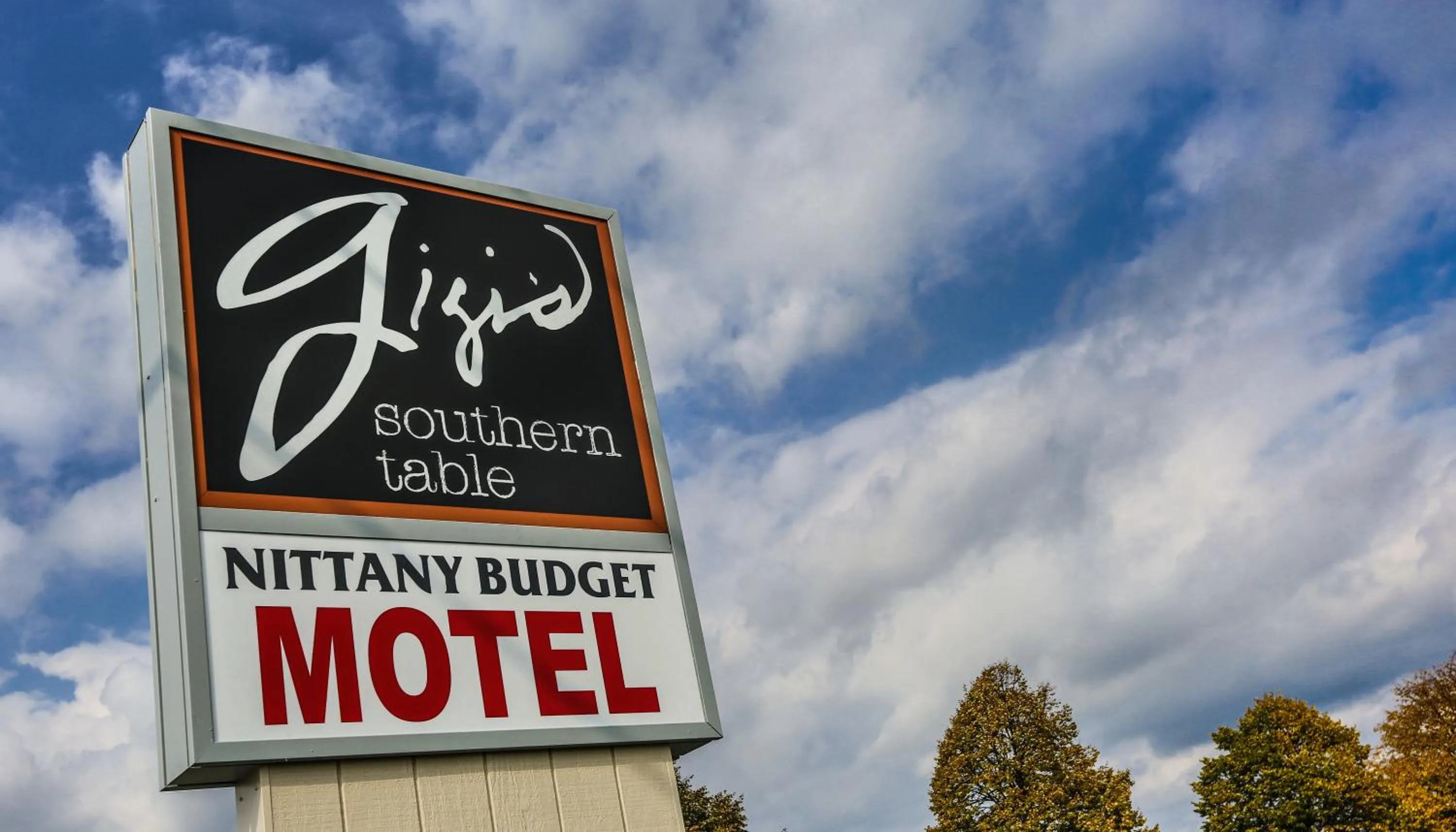 Restaurant/places to eat in Nittany Budget Motel