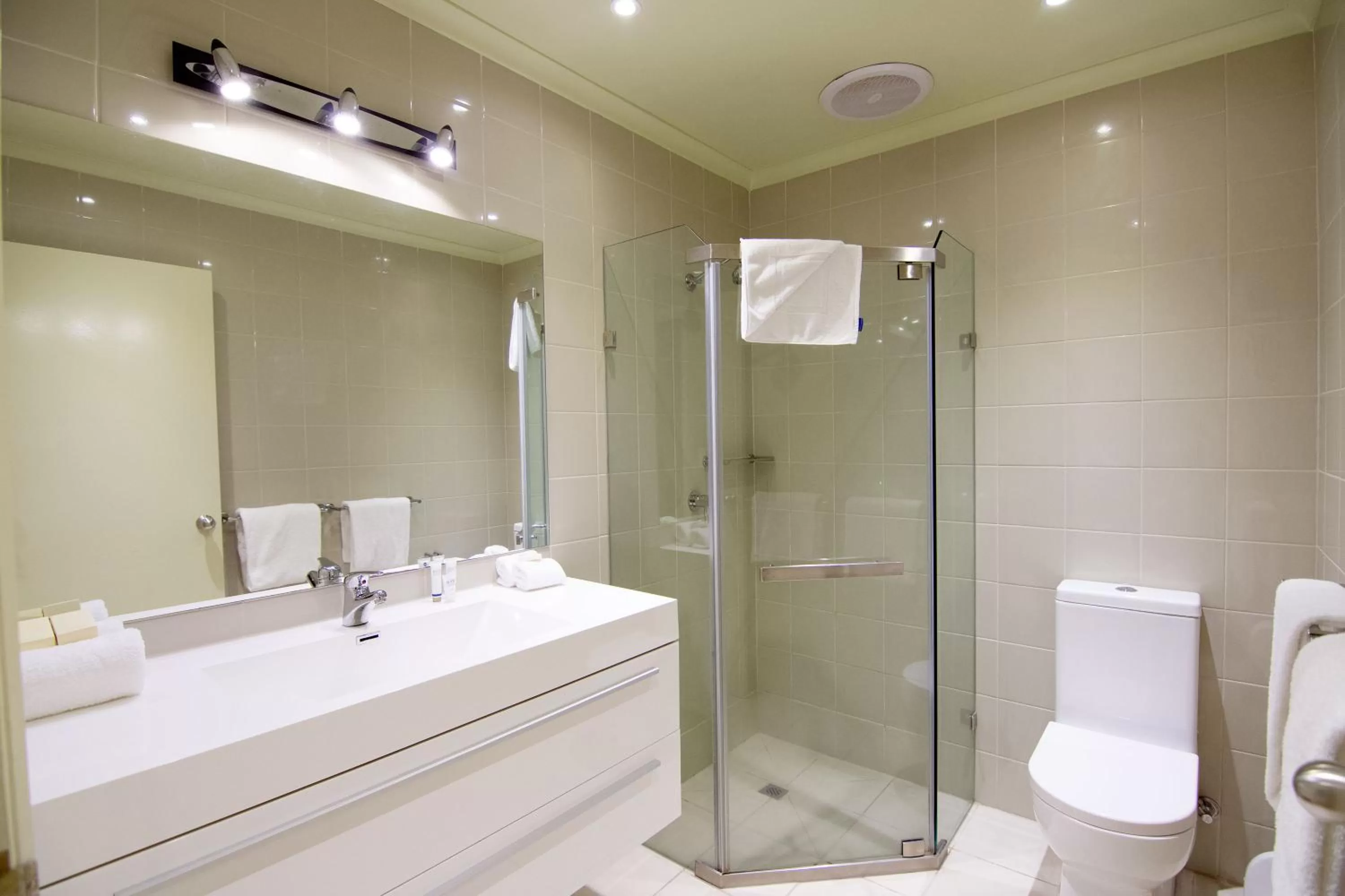 Bathroom in Best Western Plus Buckingham International