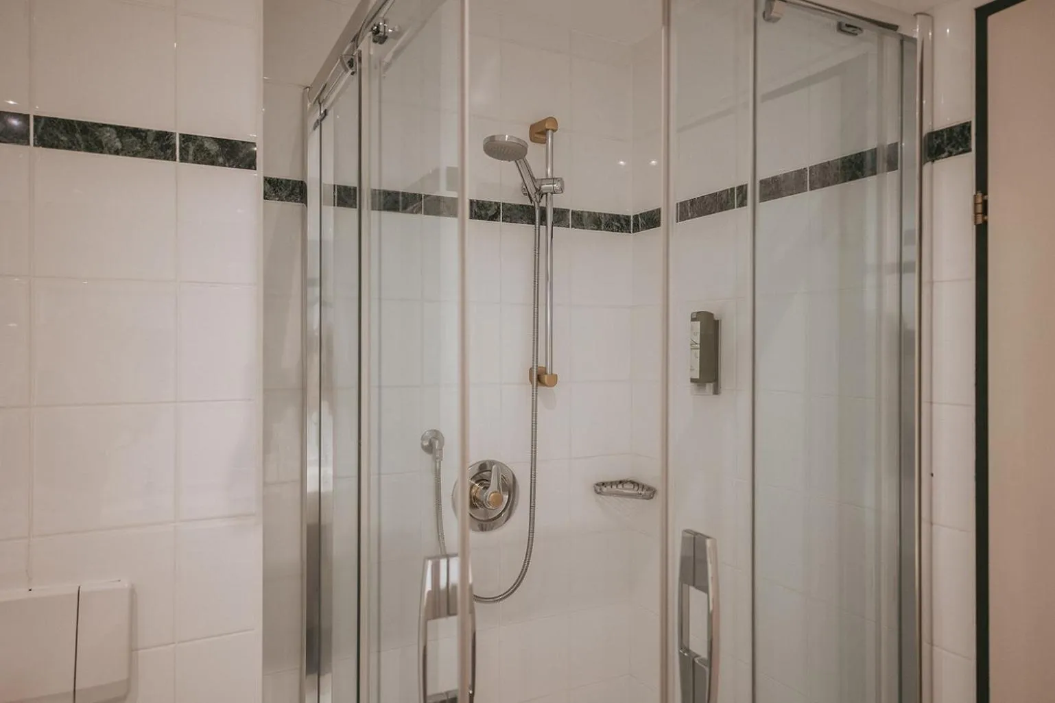 Bathroom in MANNI das Hotel