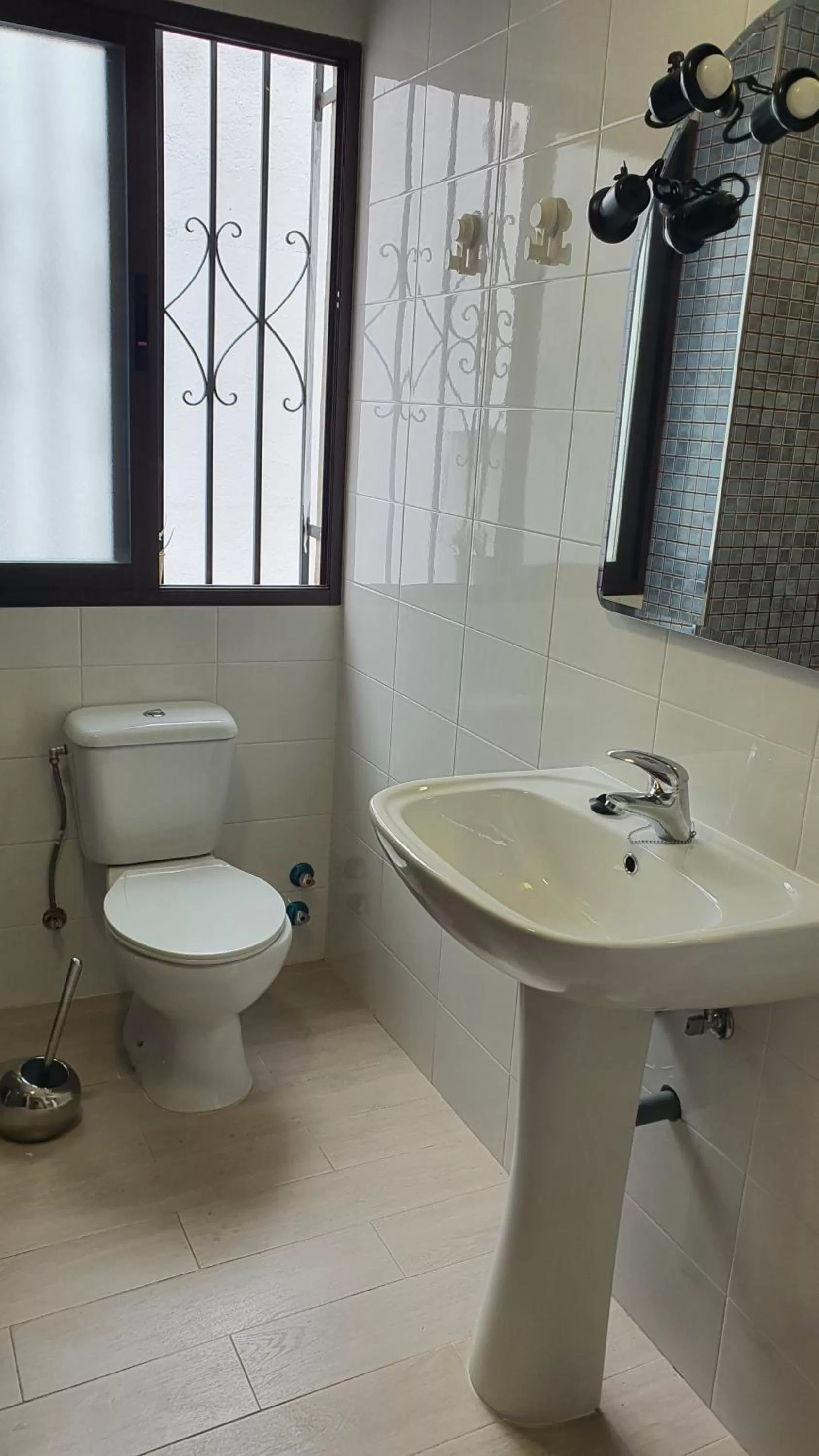 Toilet in CASA MORENA MiA APARTAMENTOS