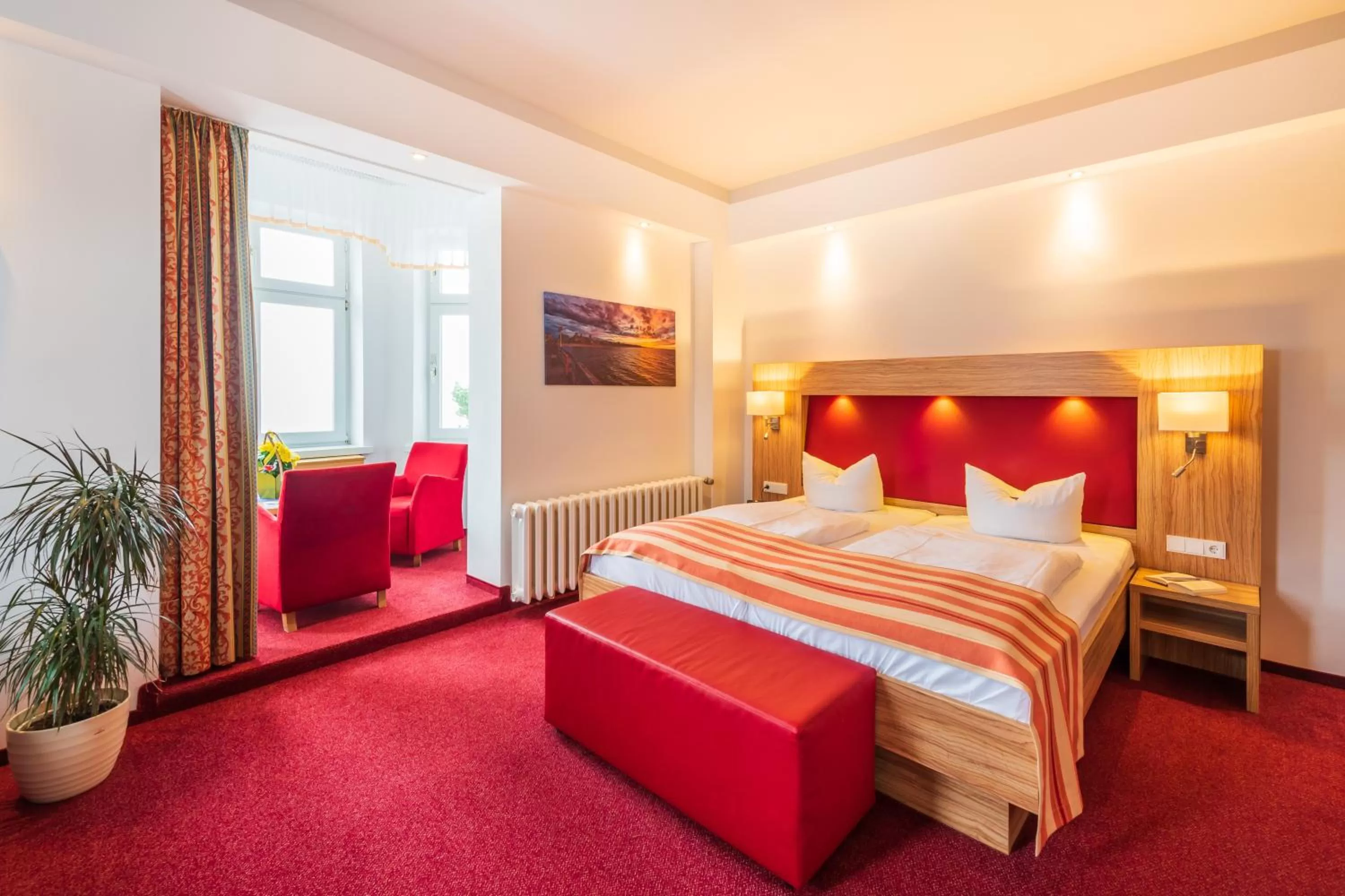 Photo of the whole room, Bed in Strandhotel zur Promenade