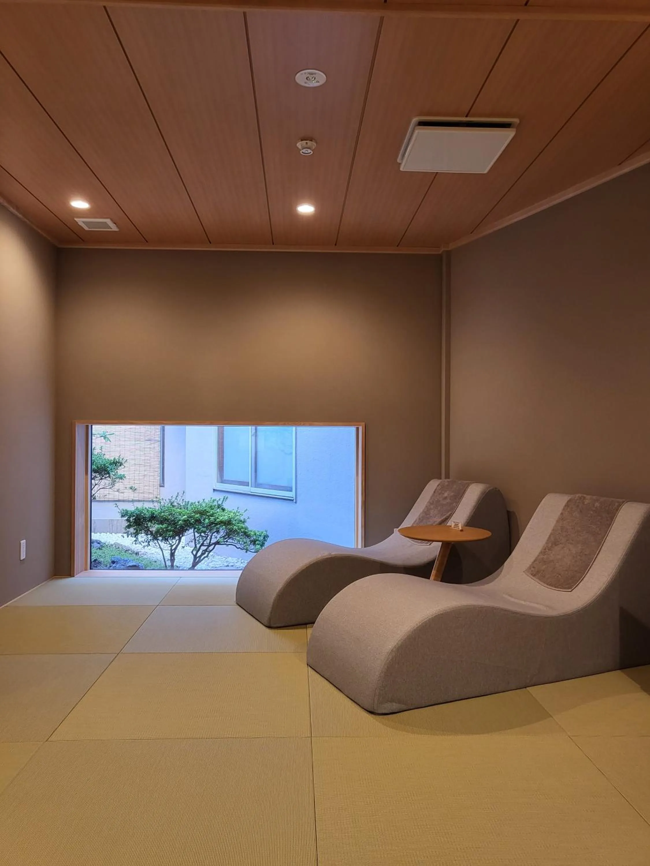Open Air Bath, Bed in Wakamatsu Hot Spring Resort