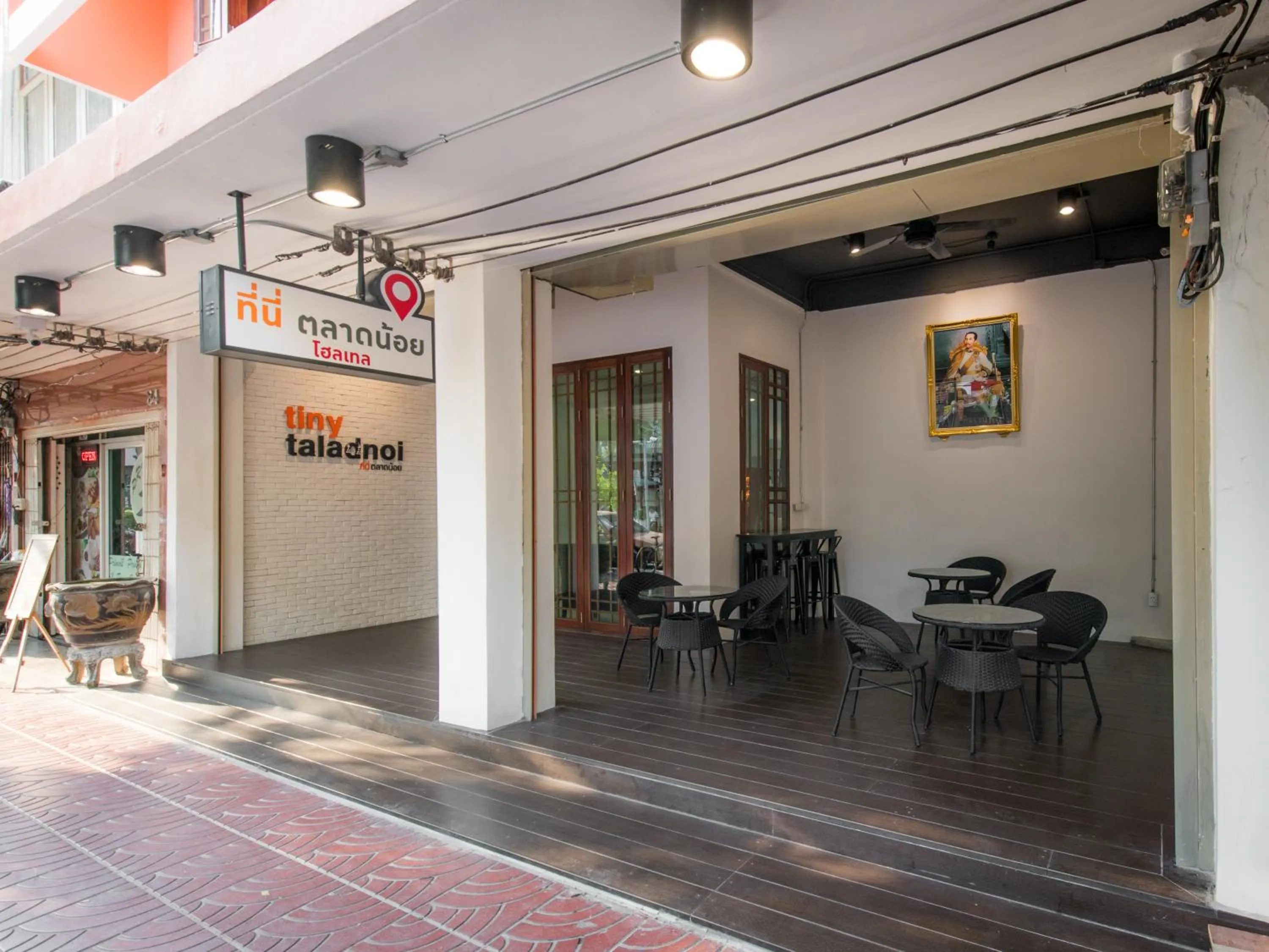 Property building in Tiny Taladnoi Hostel