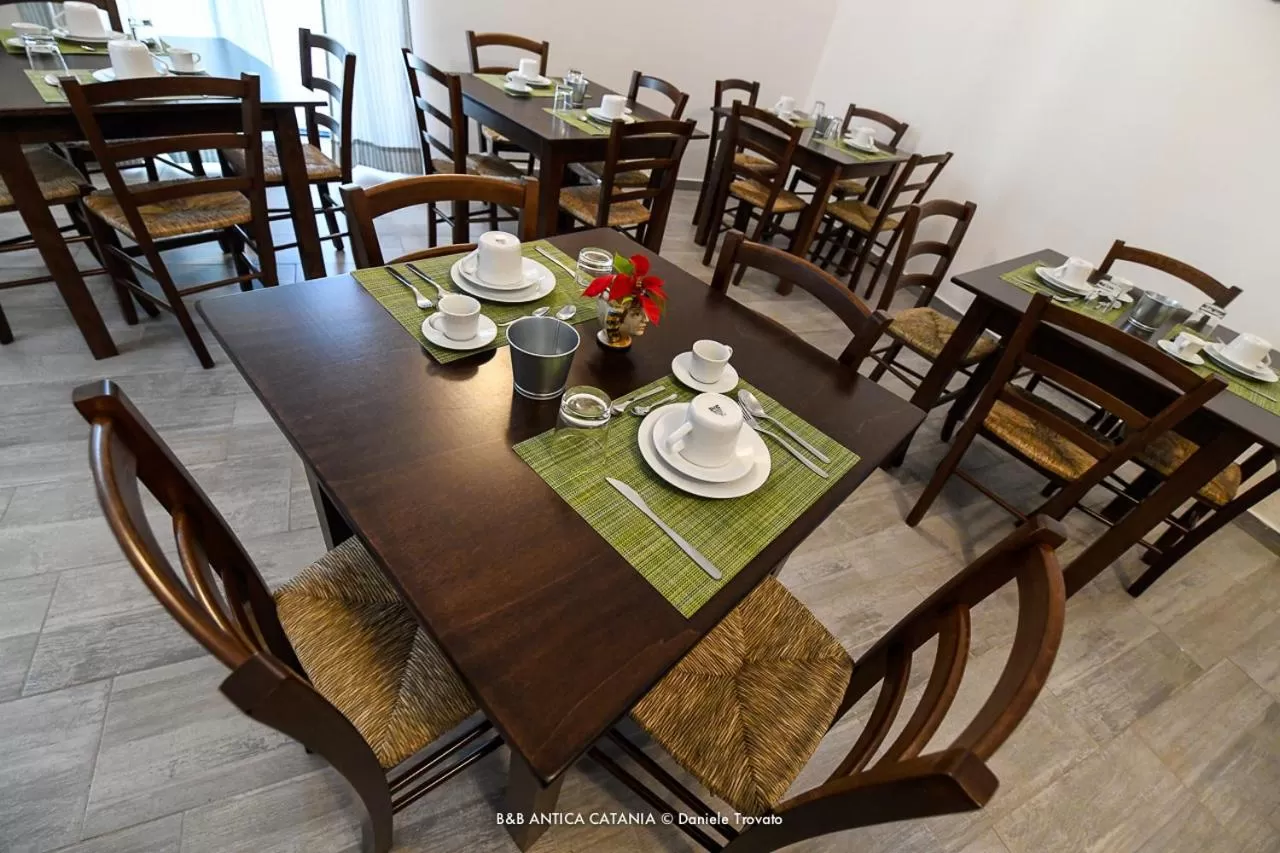 Dining area, Restaurant/Places to Eat in Antica Catania Accomodation