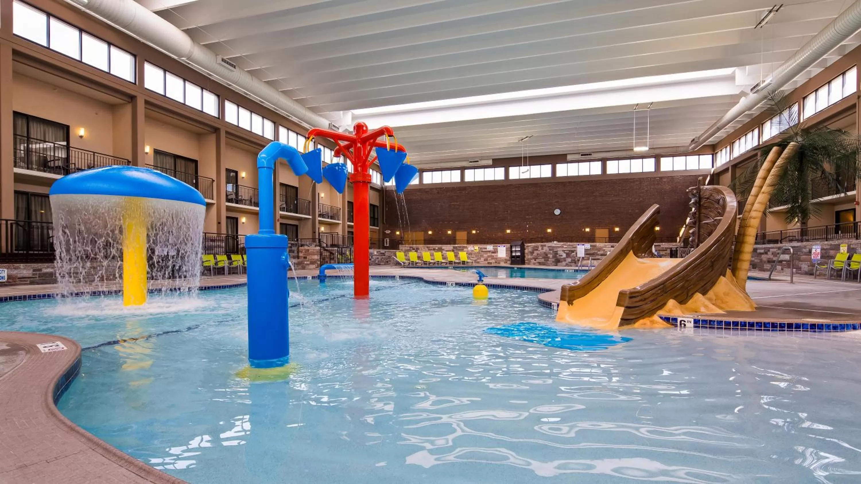 Aqua park in Wyndham Bloomington - Mall of America