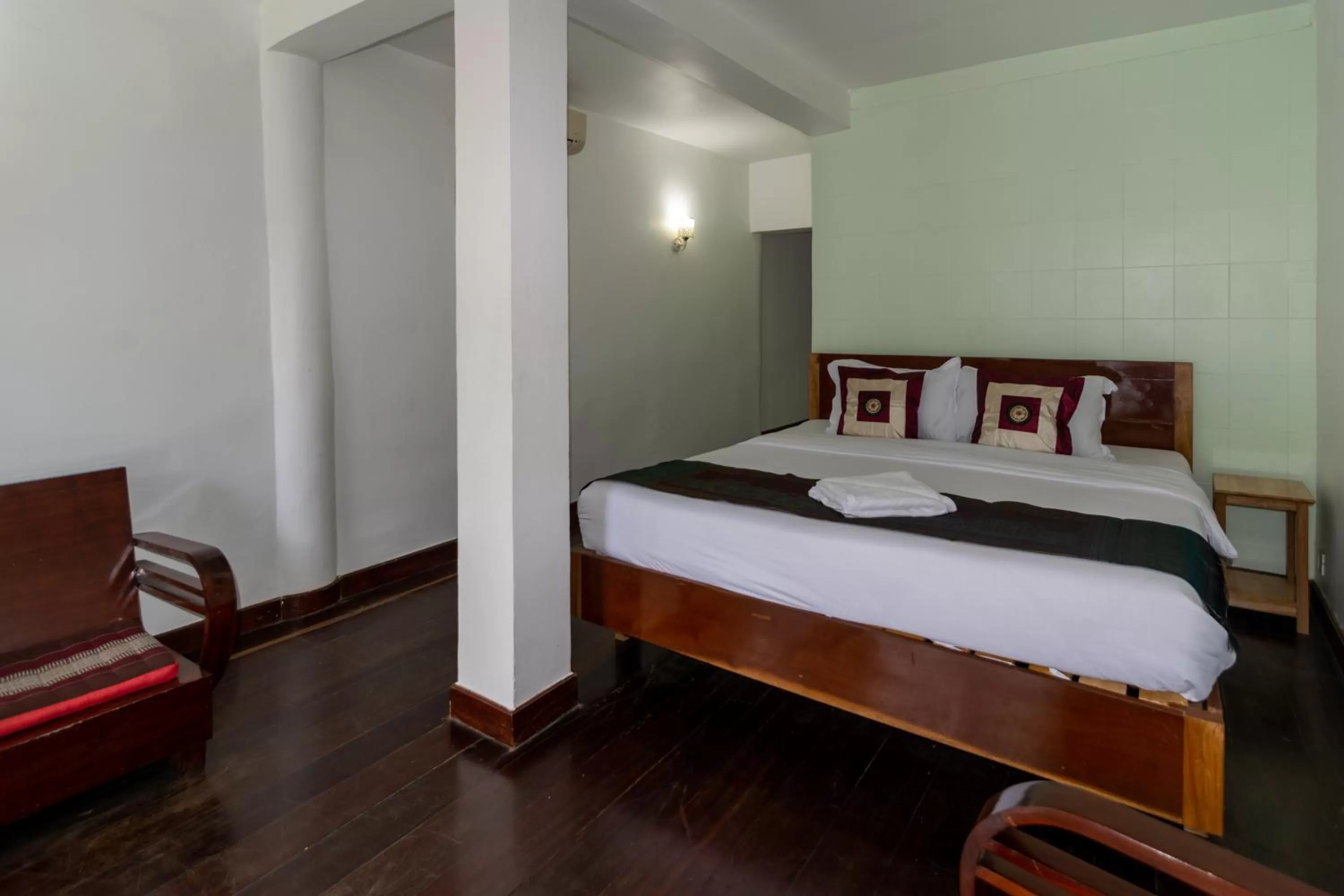 Bedroom, Bed in Samathi Lake Resort