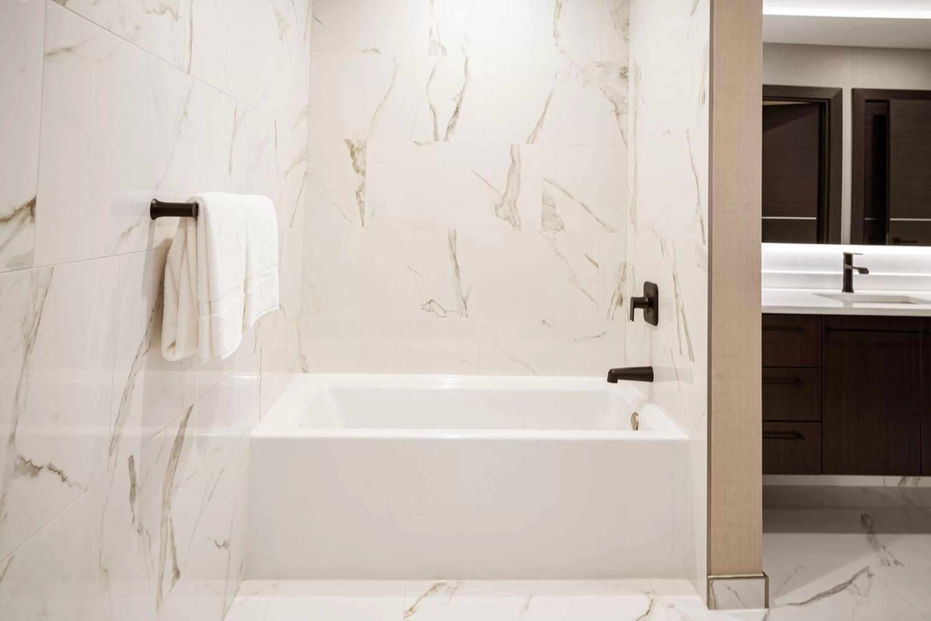 Bathroom in SpringHill Suites by Marriott Chicago Chinatown