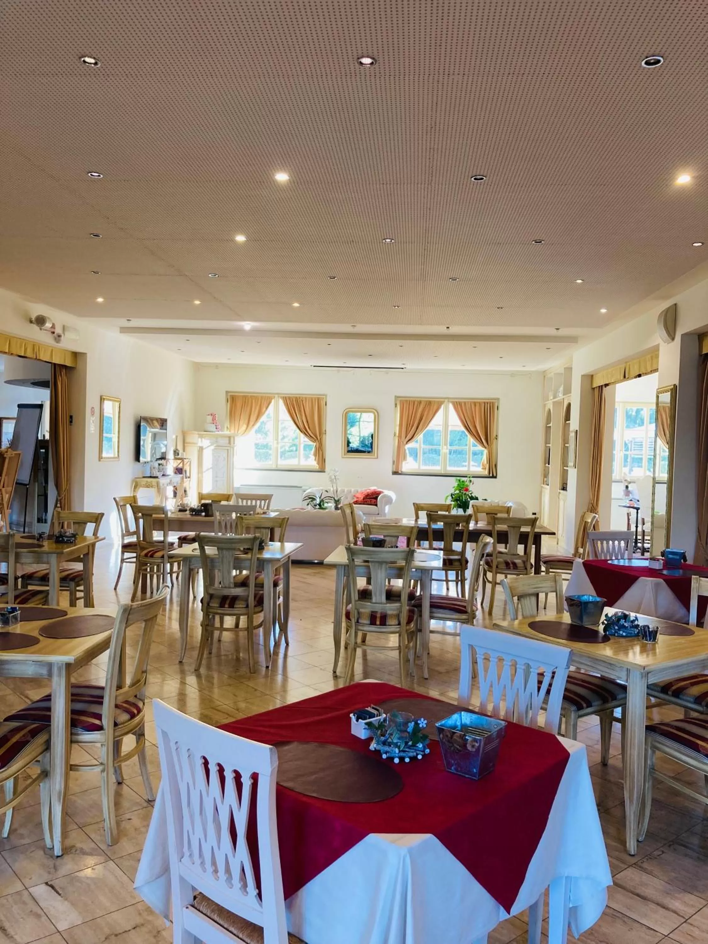 Restaurant/Places to Eat in Hotel Vedute