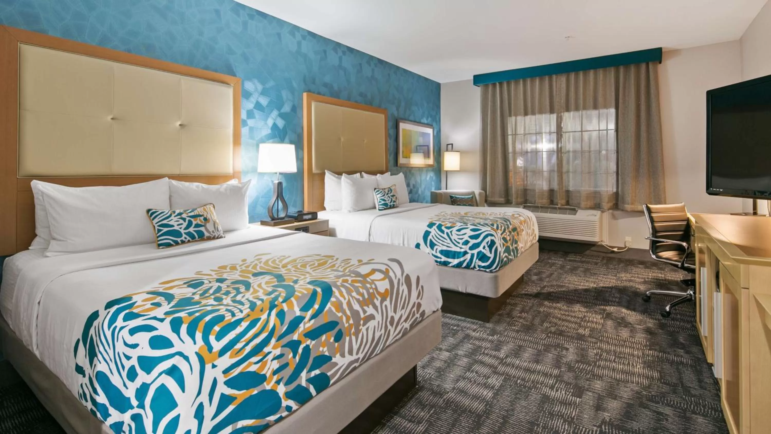 Photo of the whole room, Bed in Best Western Plus Houston Atascocita Inn & Suites