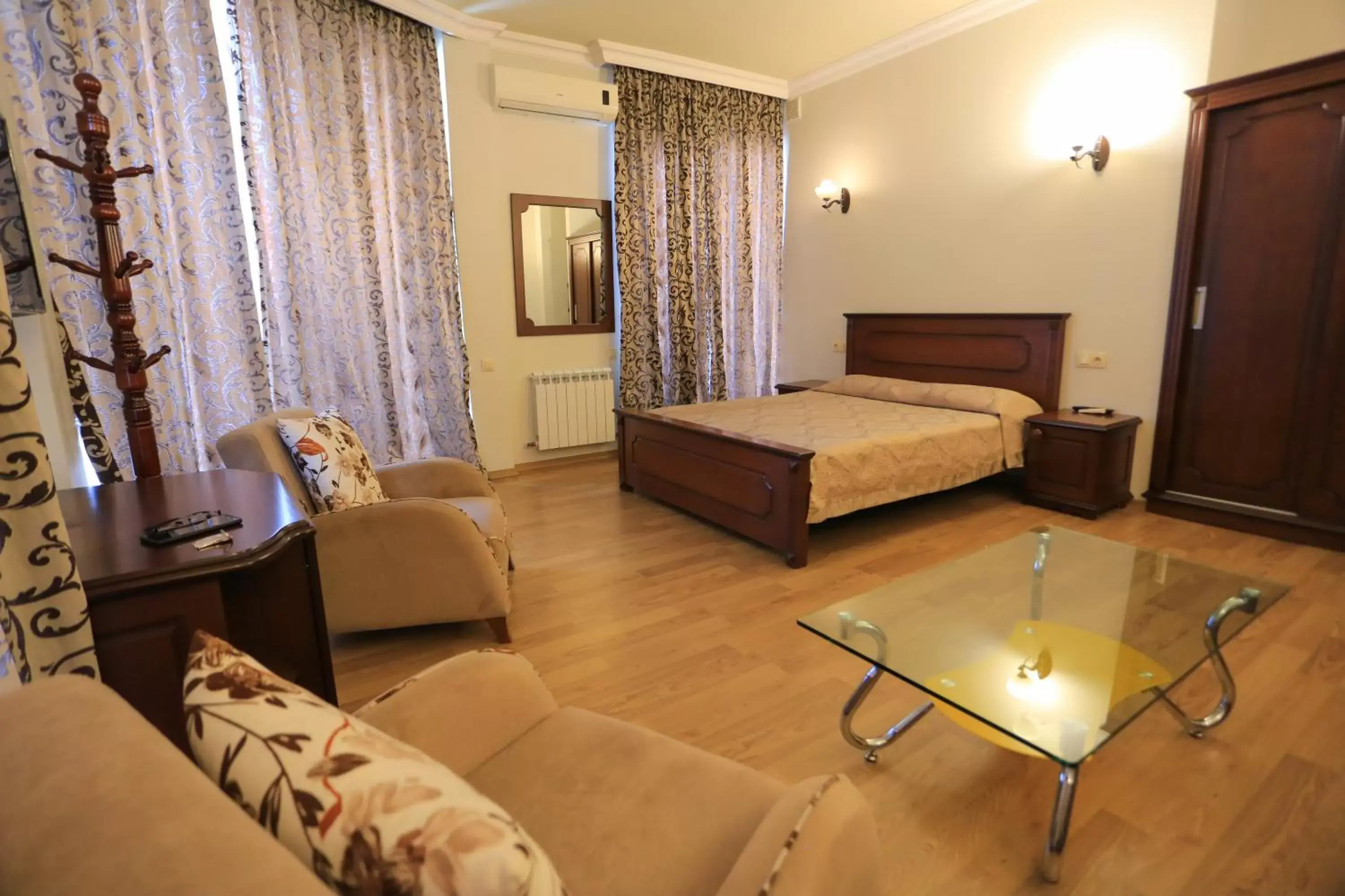 Suite with Terrace in Eiffel Hotel Suite with Terrace in Eiffel Hotel