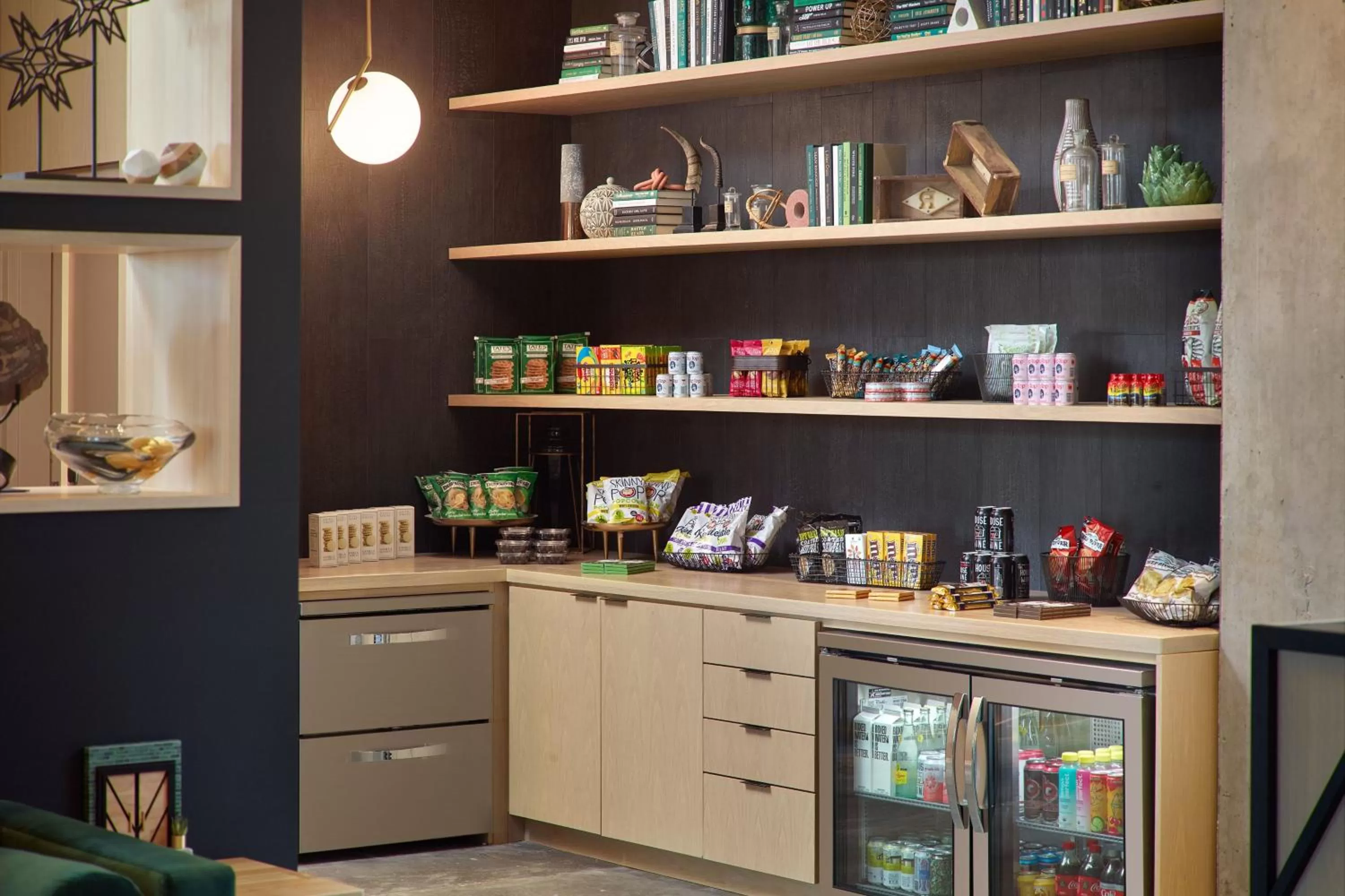 Restaurant/places to eat in Bellyard, West Midtown Atlanta, a Tribute Portfolio Hotel